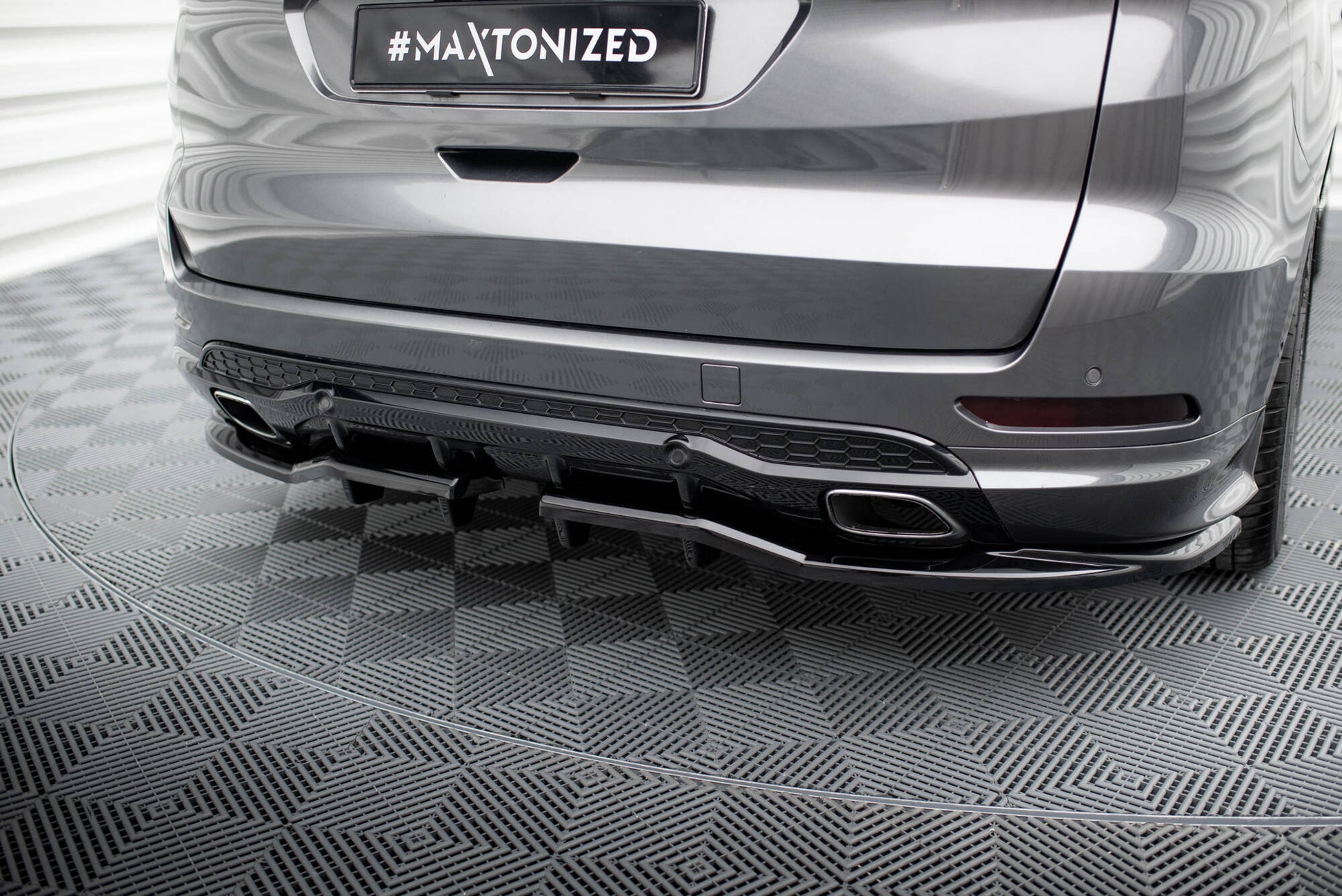 Mittlerer Cup Diffusor DTM Look Heck Ansatz für Ford S-Max ST-Line Mk2 schwarz Hochglanz