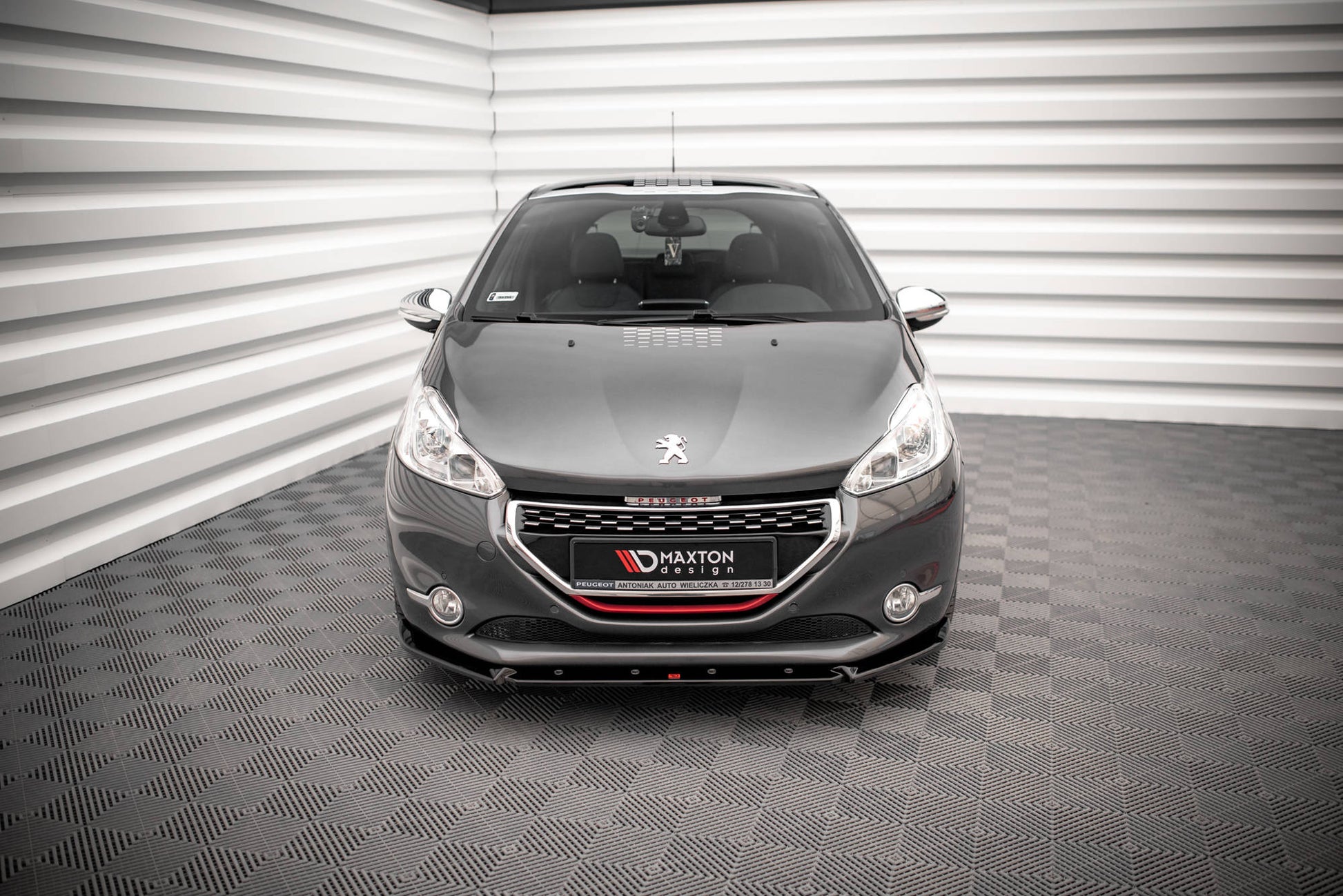 Front Ansatz V.2 für Peugeot 208 GTi Mk1 schwarz Hochglanz