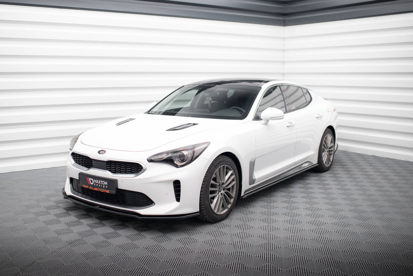 Front Ansatz V.1 für Kia Stinger GT / GT-Line / Standard Mk1 schwarz Hochglanz