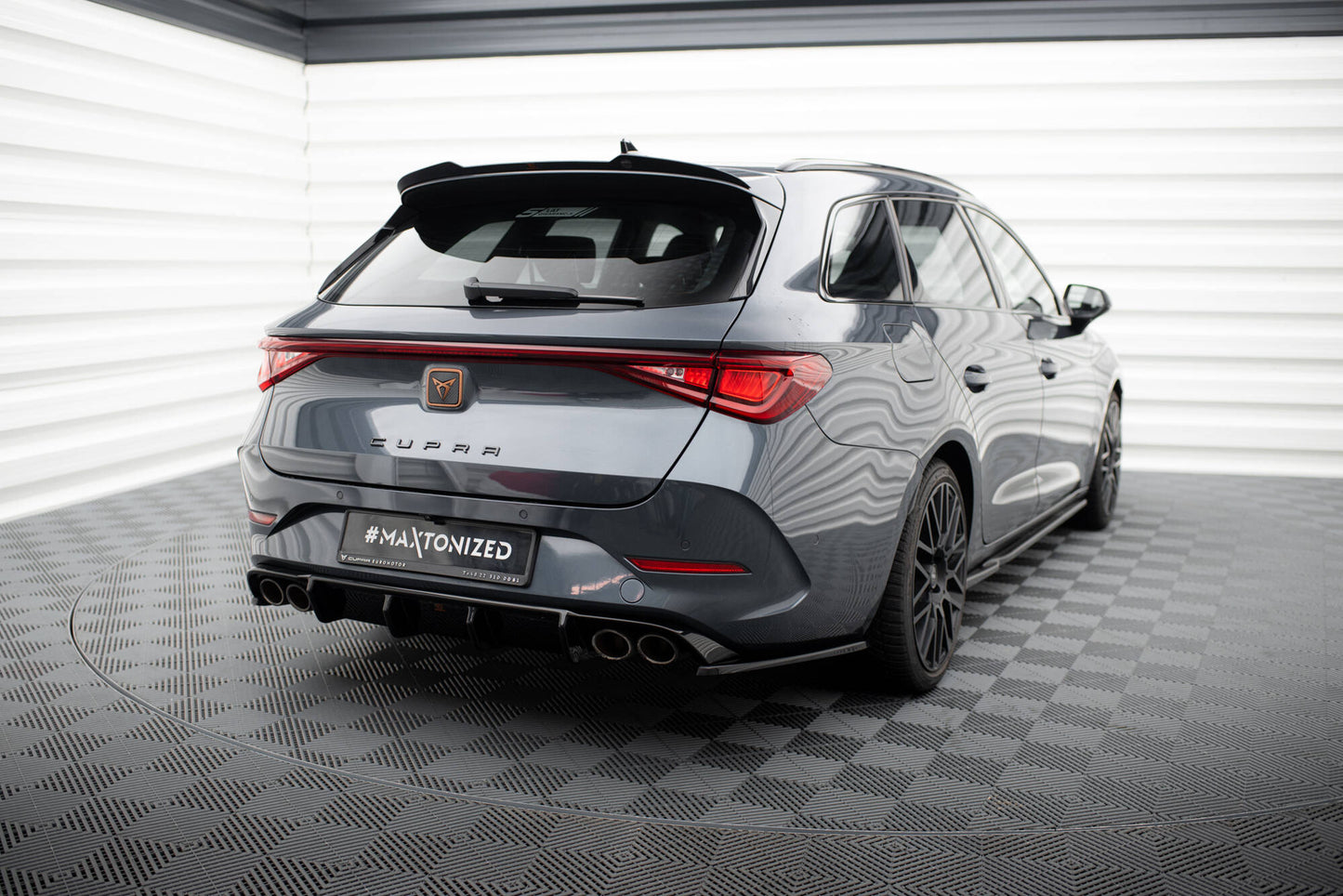 Diffusor Heck Ansatz für Cupra Leon ST Mk1 schwarz Hochglanz