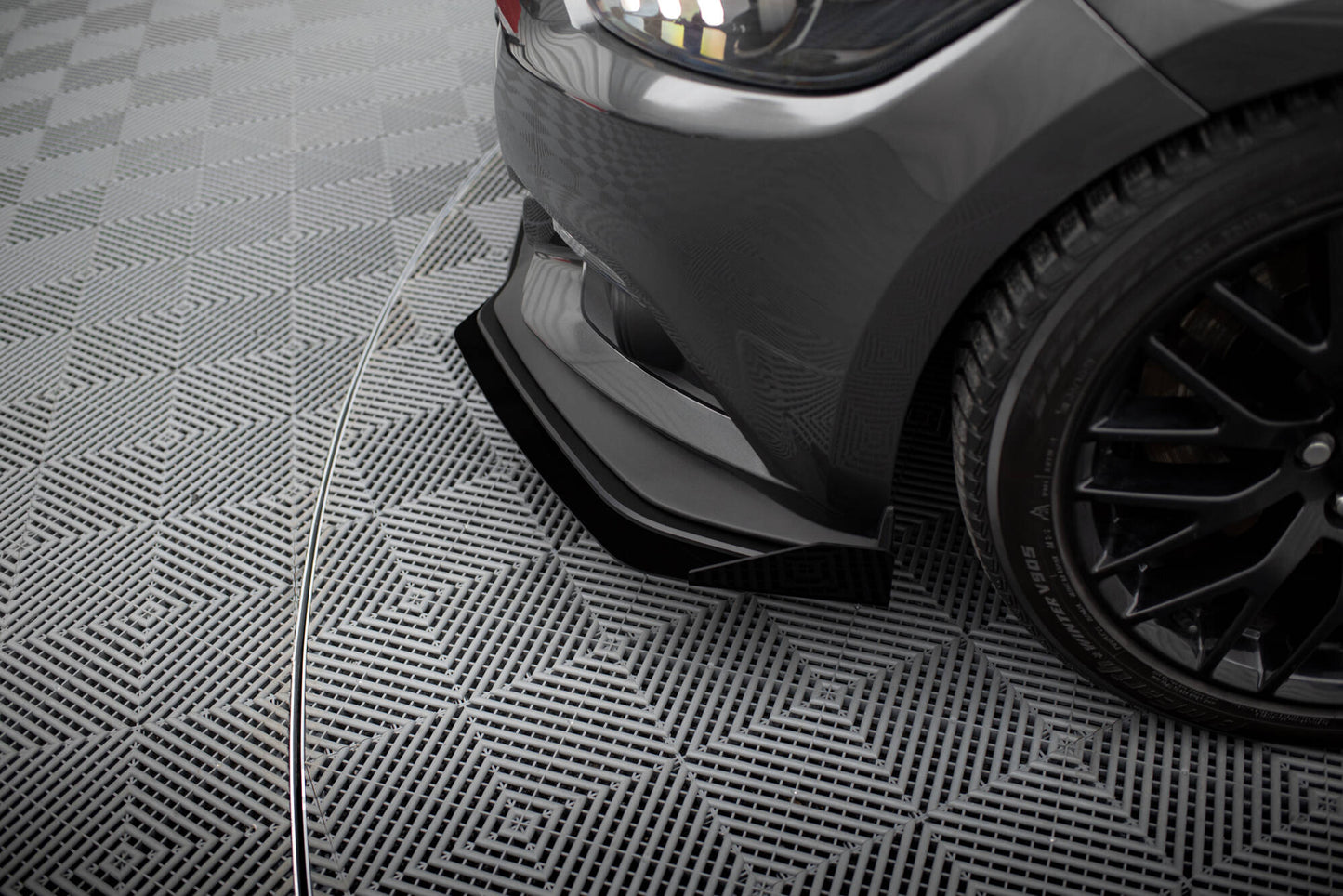 Street Pro Front Ansatz für +Flaps für + Flaps Ford Mustang GT Mk6  schwarz Hochglanz