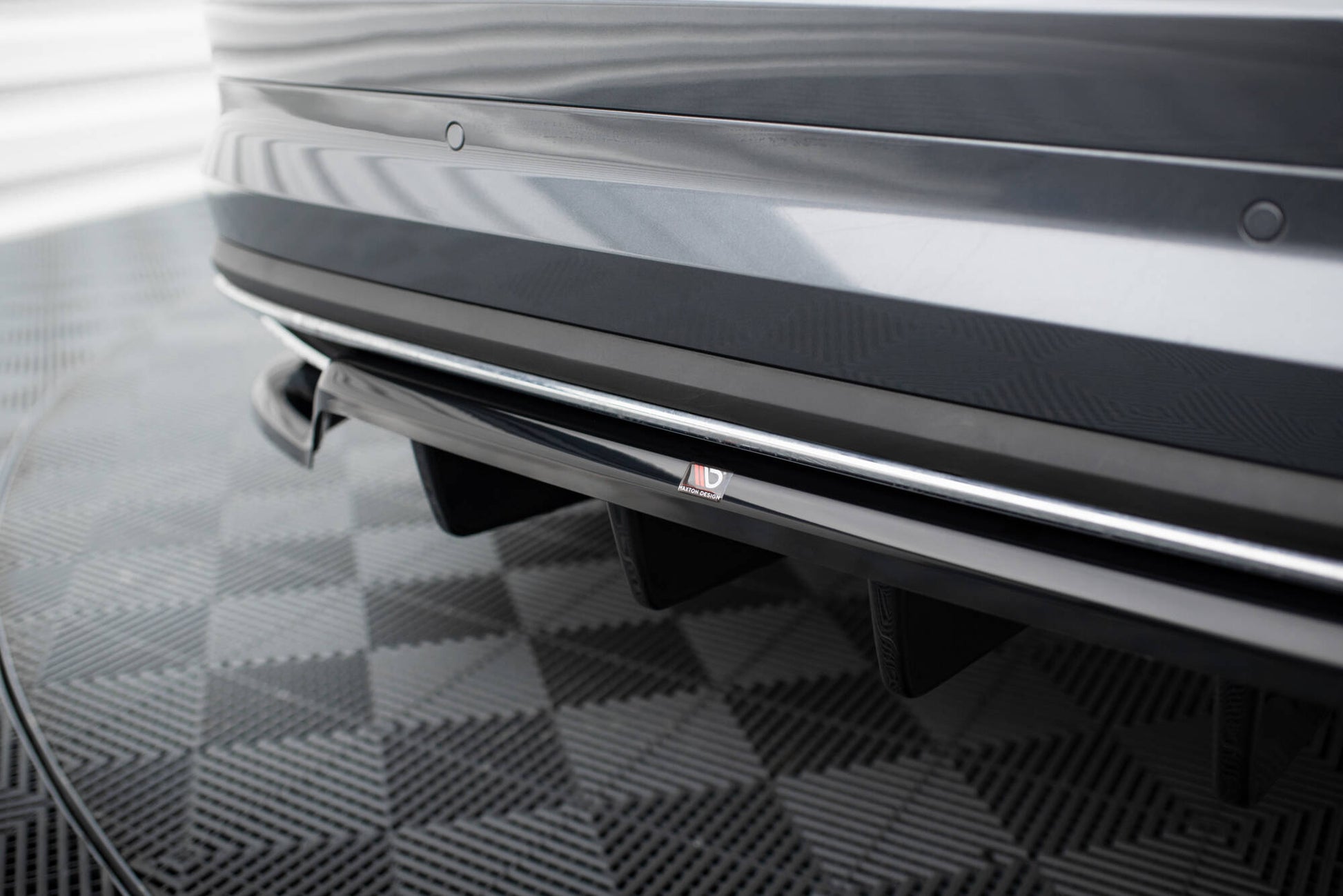 Mittlerer Cup Diffusor DTM Look Heck Ansatz für Skoda Kodiaq Sportline Mk1 / Mk1 Facelift schwarz Hochglanz