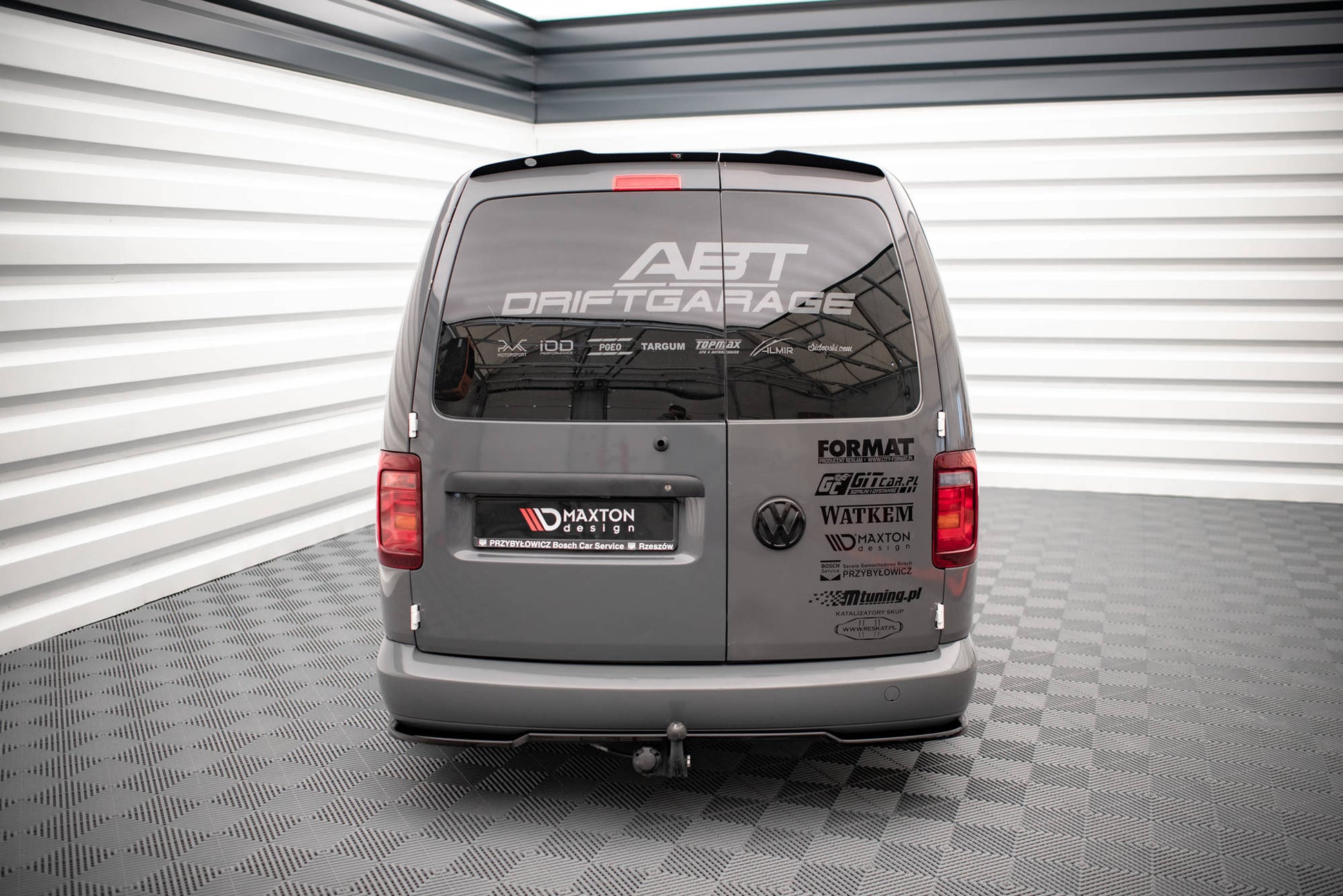 Mittlerer Diffusor Heck Ansatz für Volkswagen Caddy Long Mk3 Facelift schwarz matt
