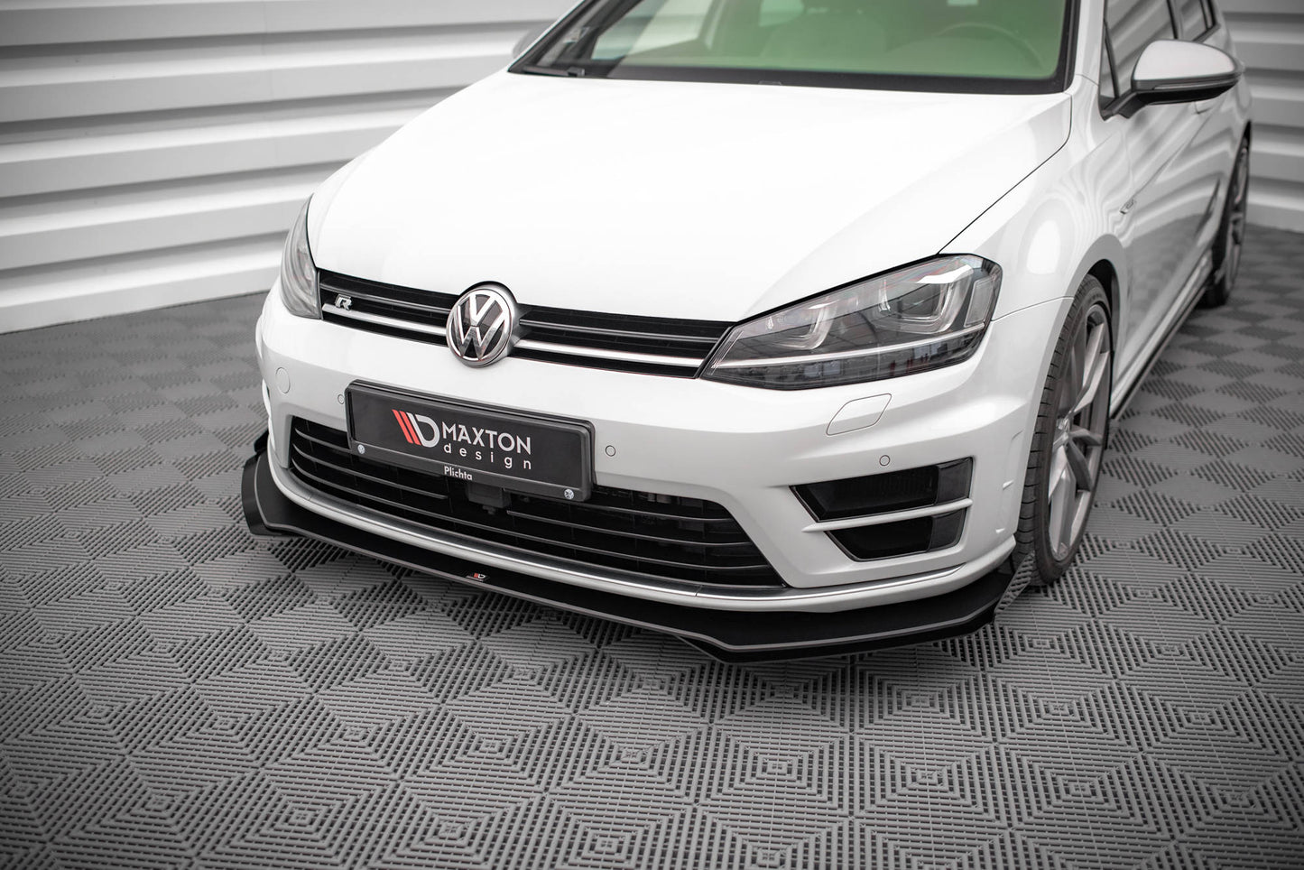 Street Pro Front Ansatz für +Flaps für V.1 + Flaps Volkswagen Golf R Mk7 schwarz Hochglanz