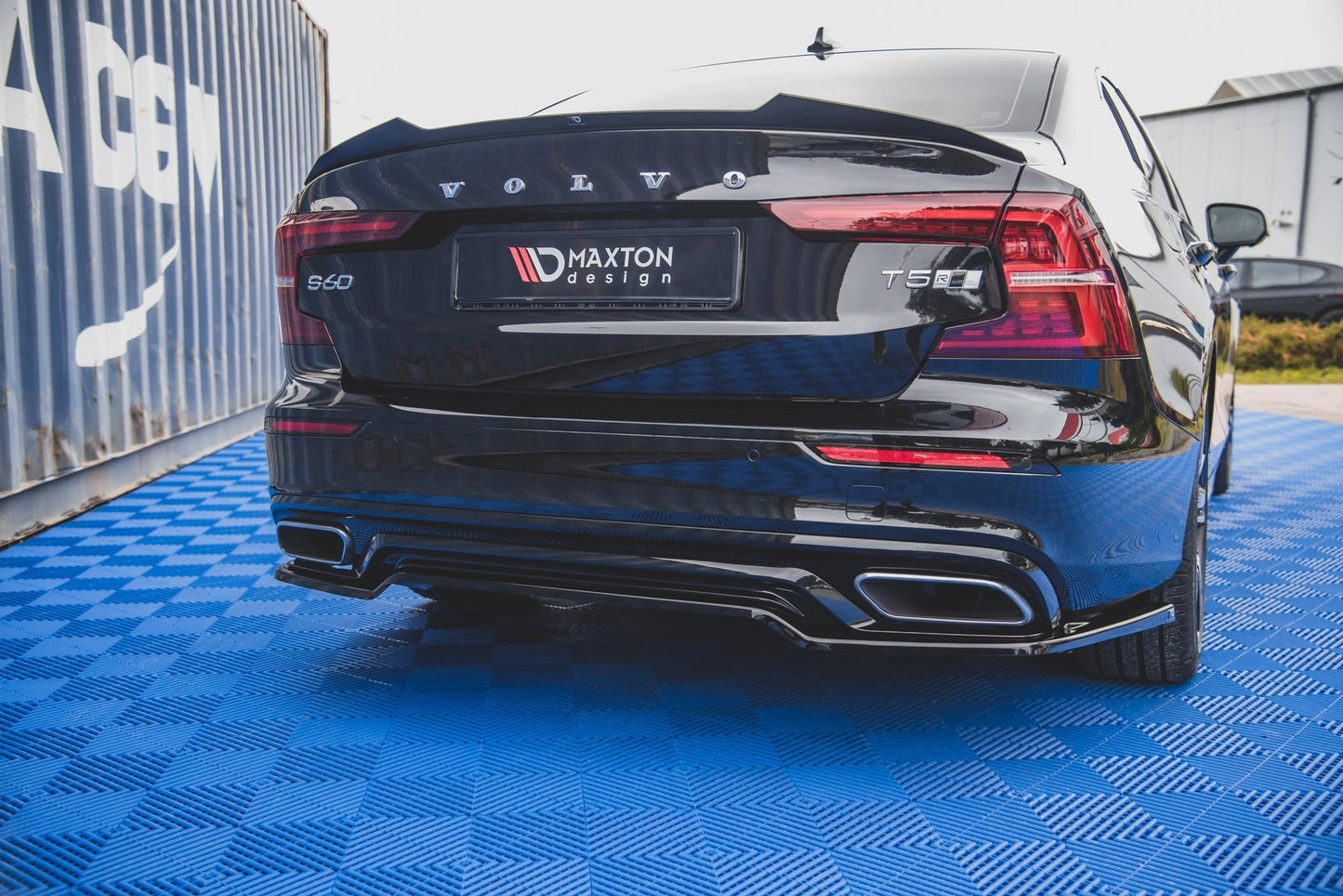 Heckansatz Volvo S60/V60 R-Design Mk3 schwarz Hochglanz