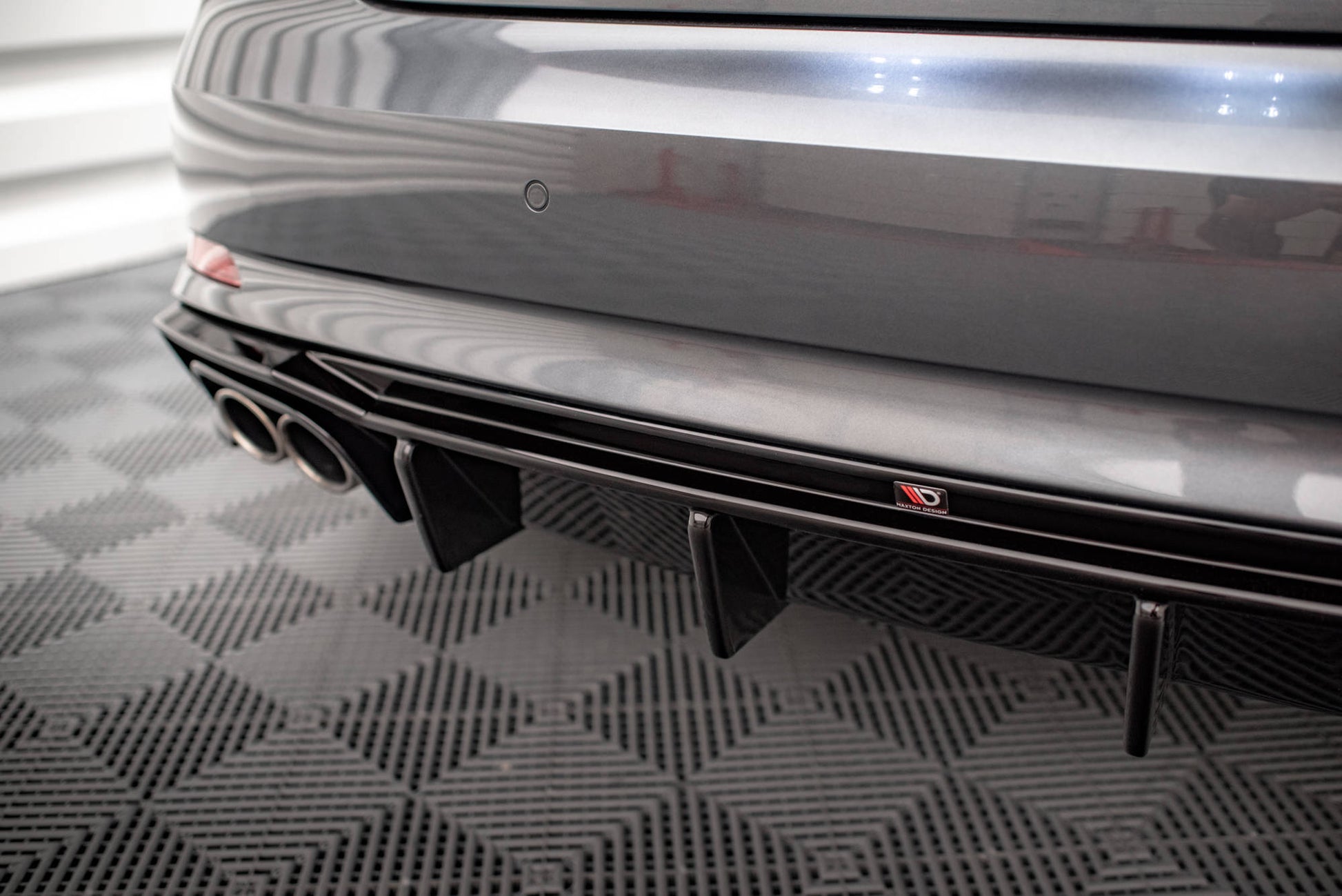 Diffusor Heck Ansatz für Audi S5 F5 Coupe / Sportback schwarz Hochglanz