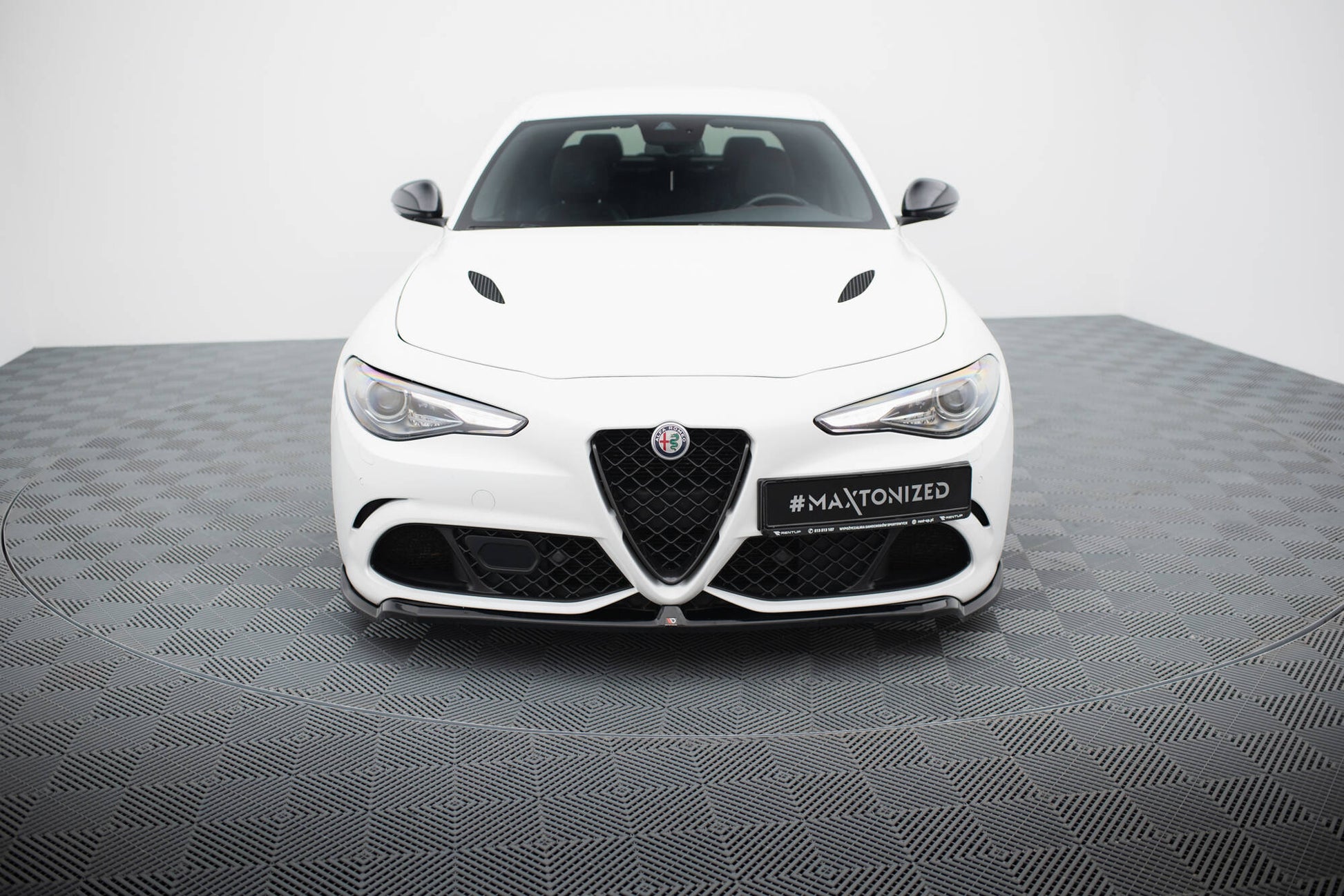 Front Ansatz für Alfa Romeo Giulia Quadrifoglio schwarz Hochglanz