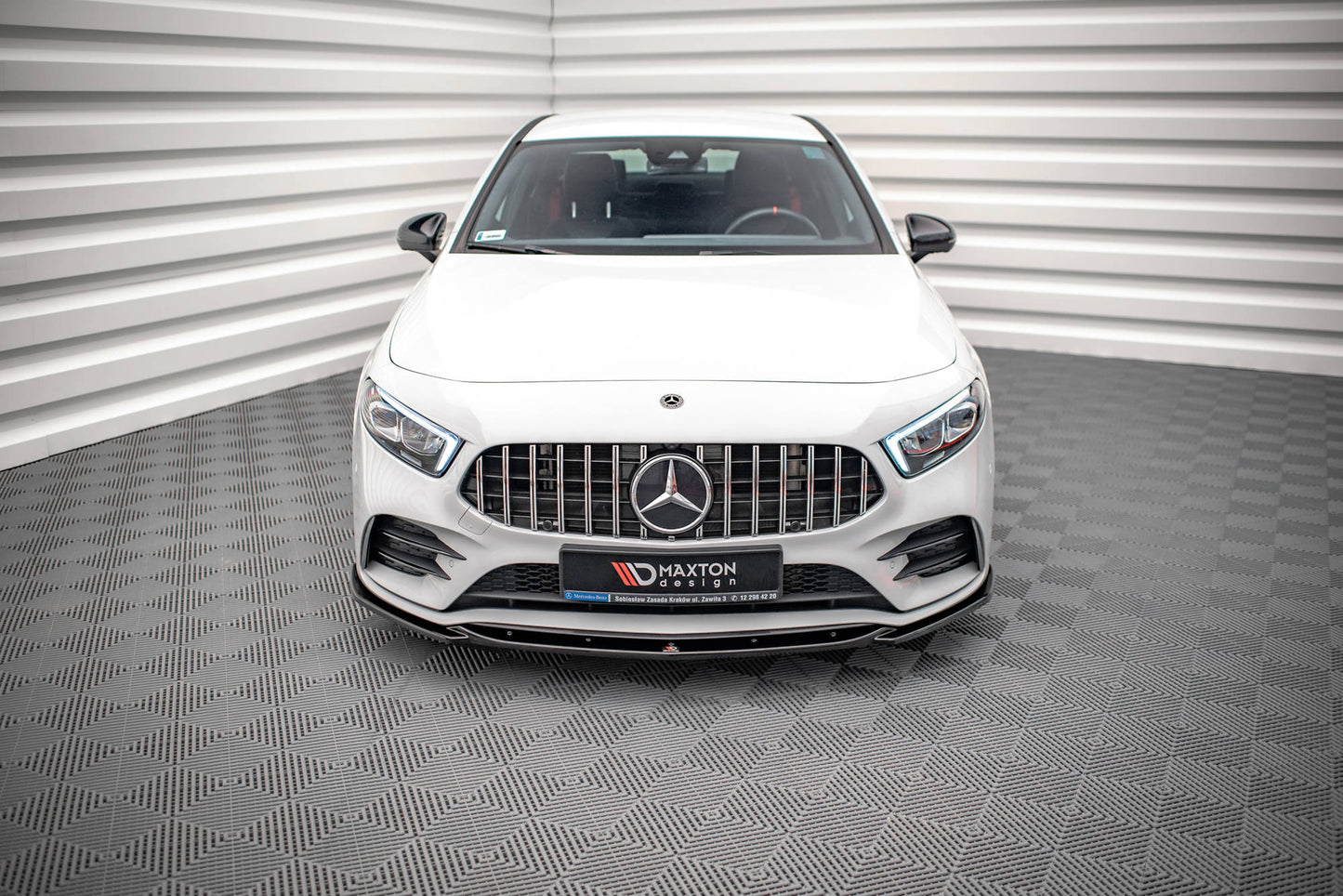 Front Ansatz V.5 für Mercedes A35 AMG / AMG-Line W177  schwarz Hochglanz