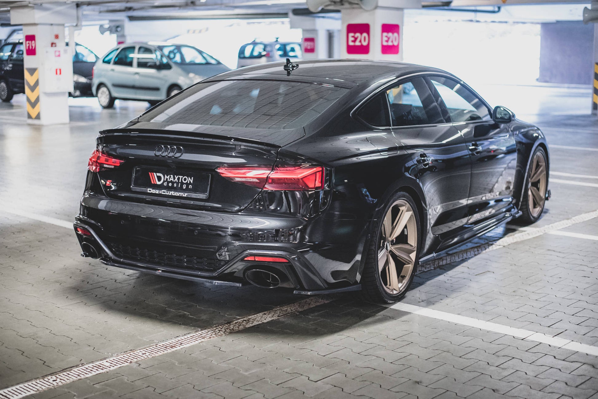 Seitenschweller Ansatz für Audi RS5 Sportback F5 Facelift schwarz Hochglanz