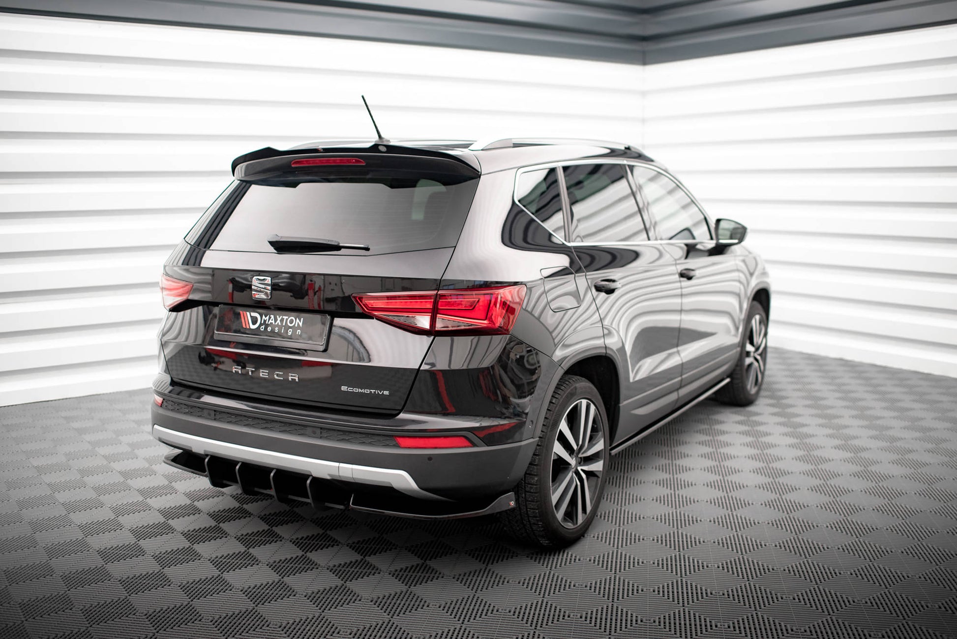 Spoiler CAP für Seat Ateca Mk1 schwarz Hochglanz