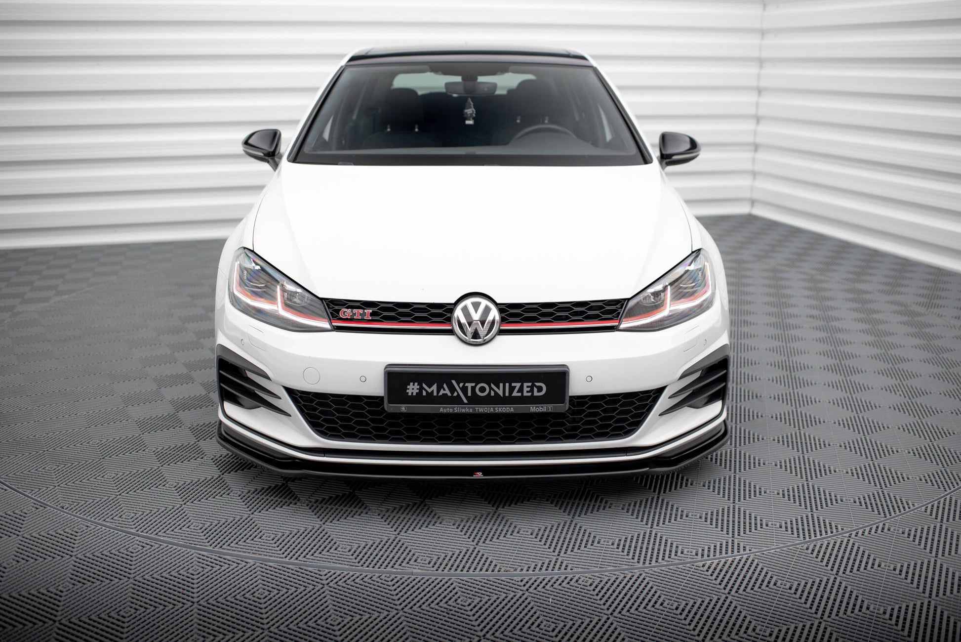 Front Ansatz V.2 für VW GOLF 7 GTI FACELIFT schwarz Hochglanz