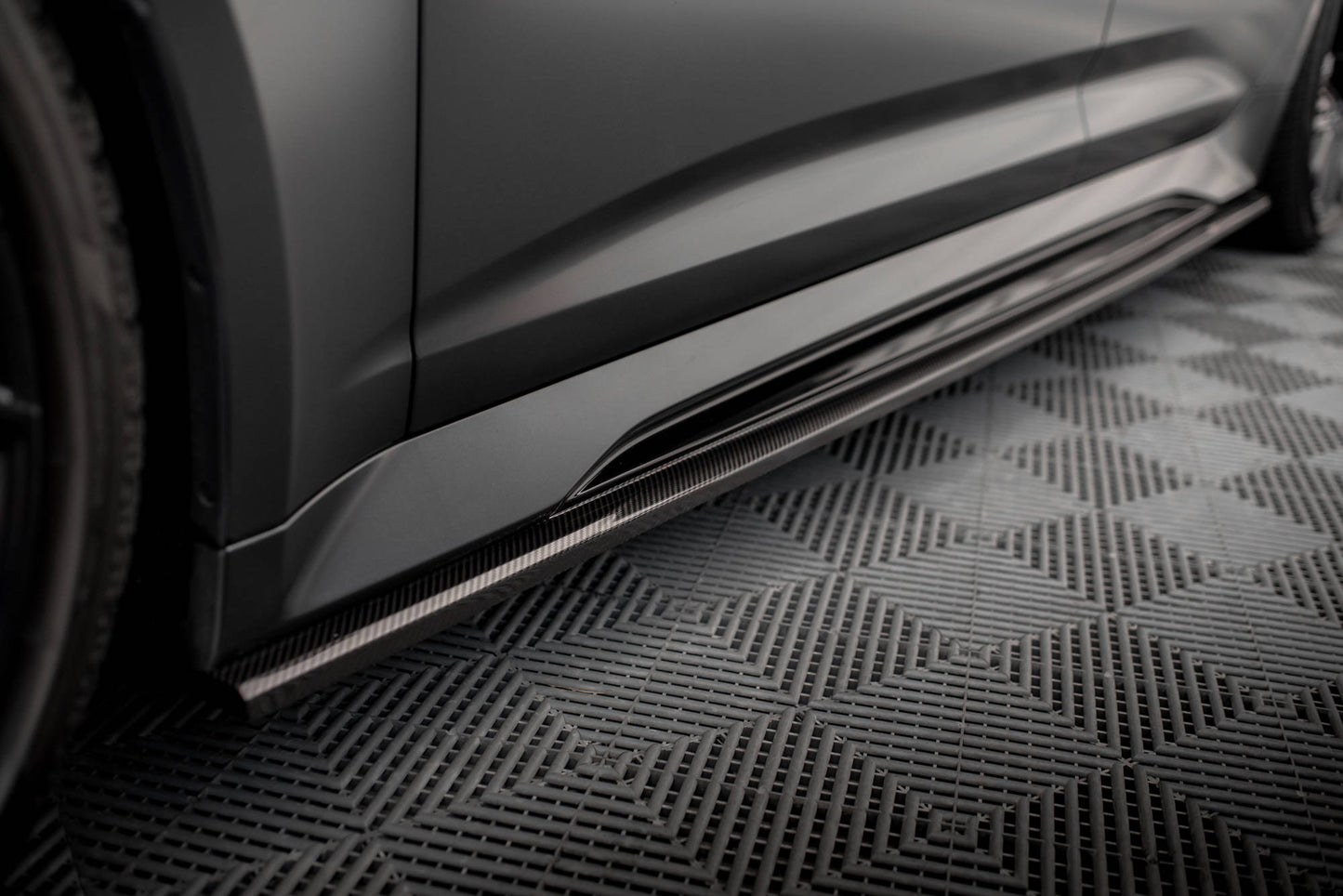 Set of Carbon Fiber Splitters Audi RS6 C8 schwarz matt