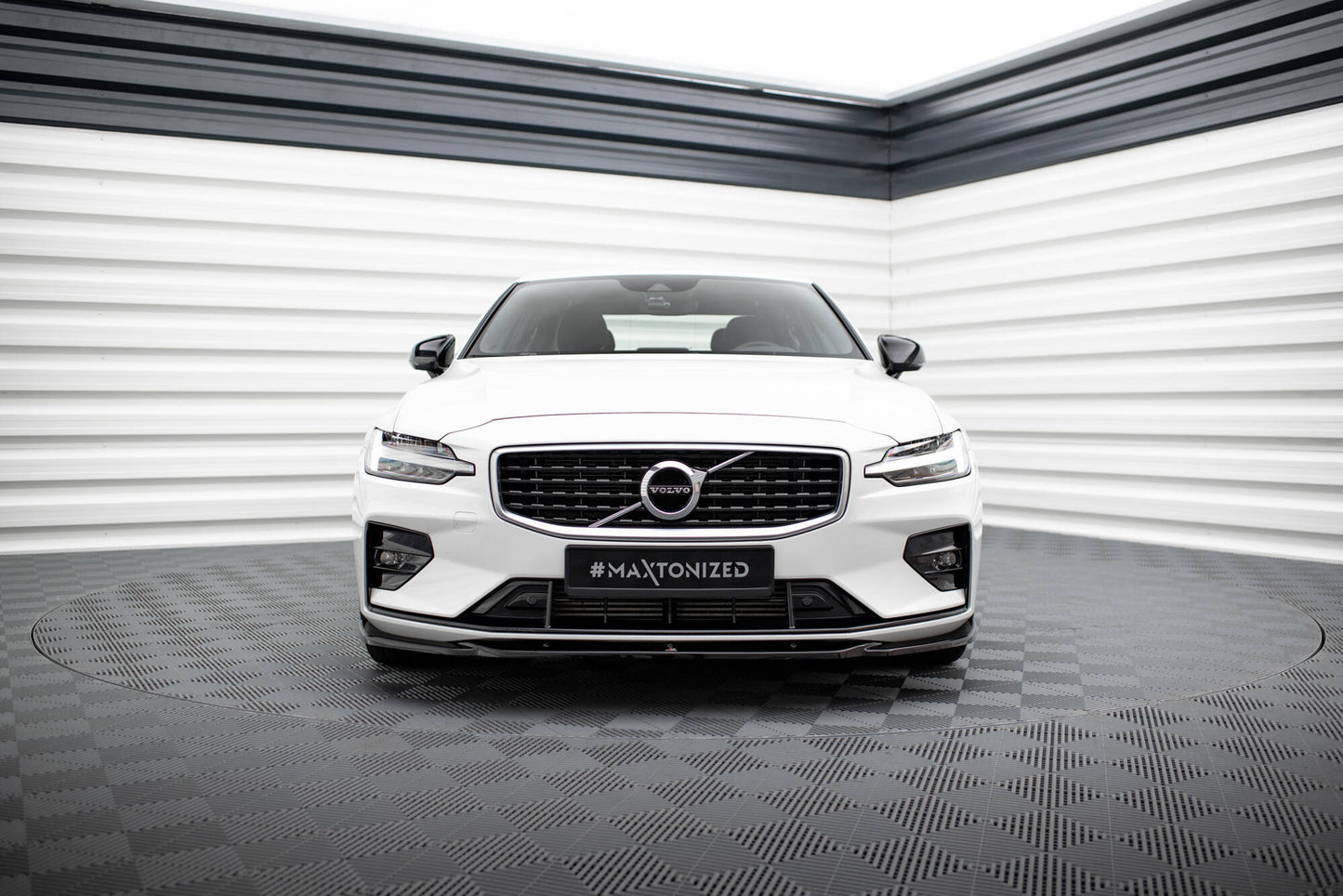 Front Ansatz V.2 für Volvo S60/V60 R-Design Mk3 schwarz Hochglanz