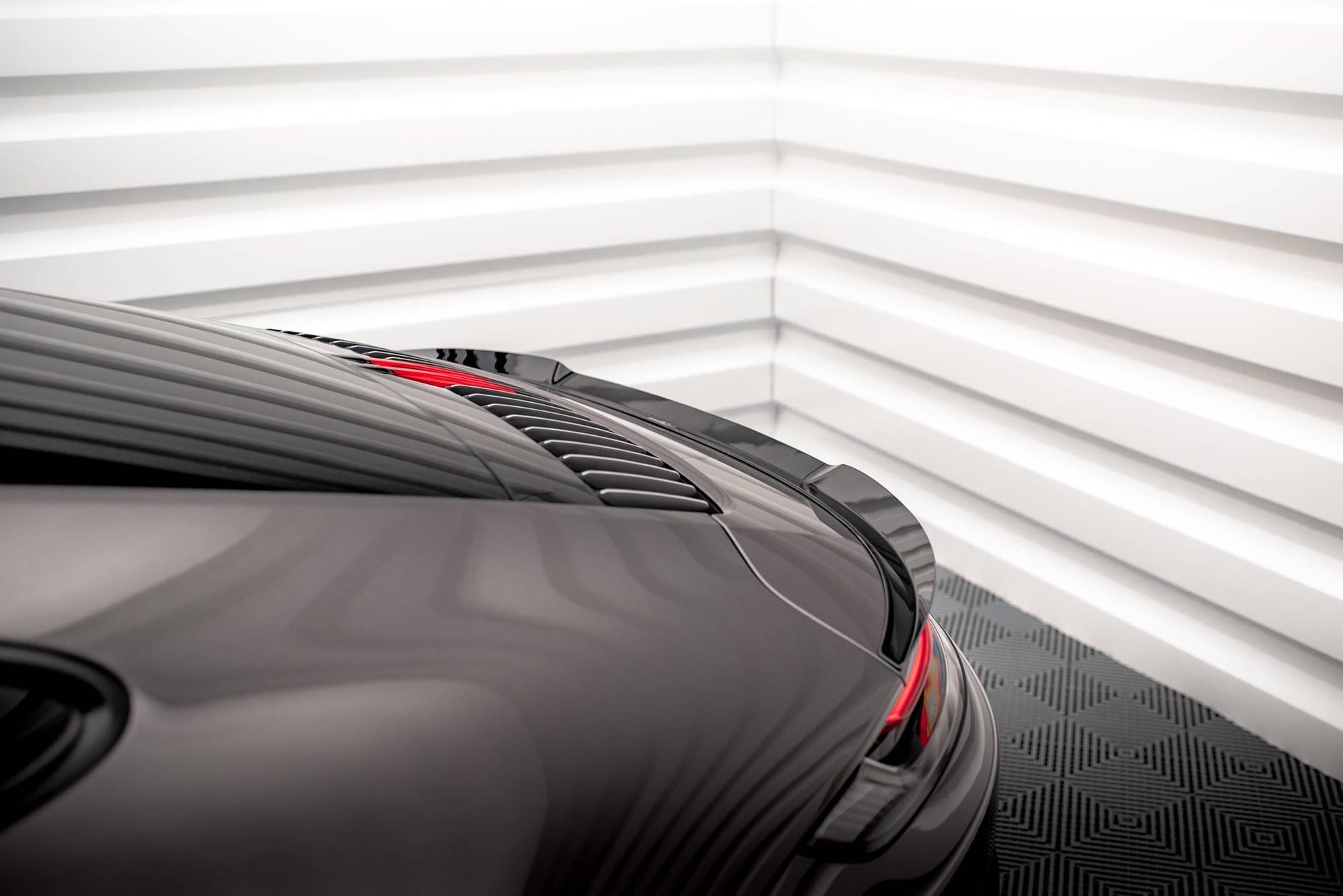Spoiler CAP für Porsche 911 Carrera 4S 992 schwarz Hochglanz