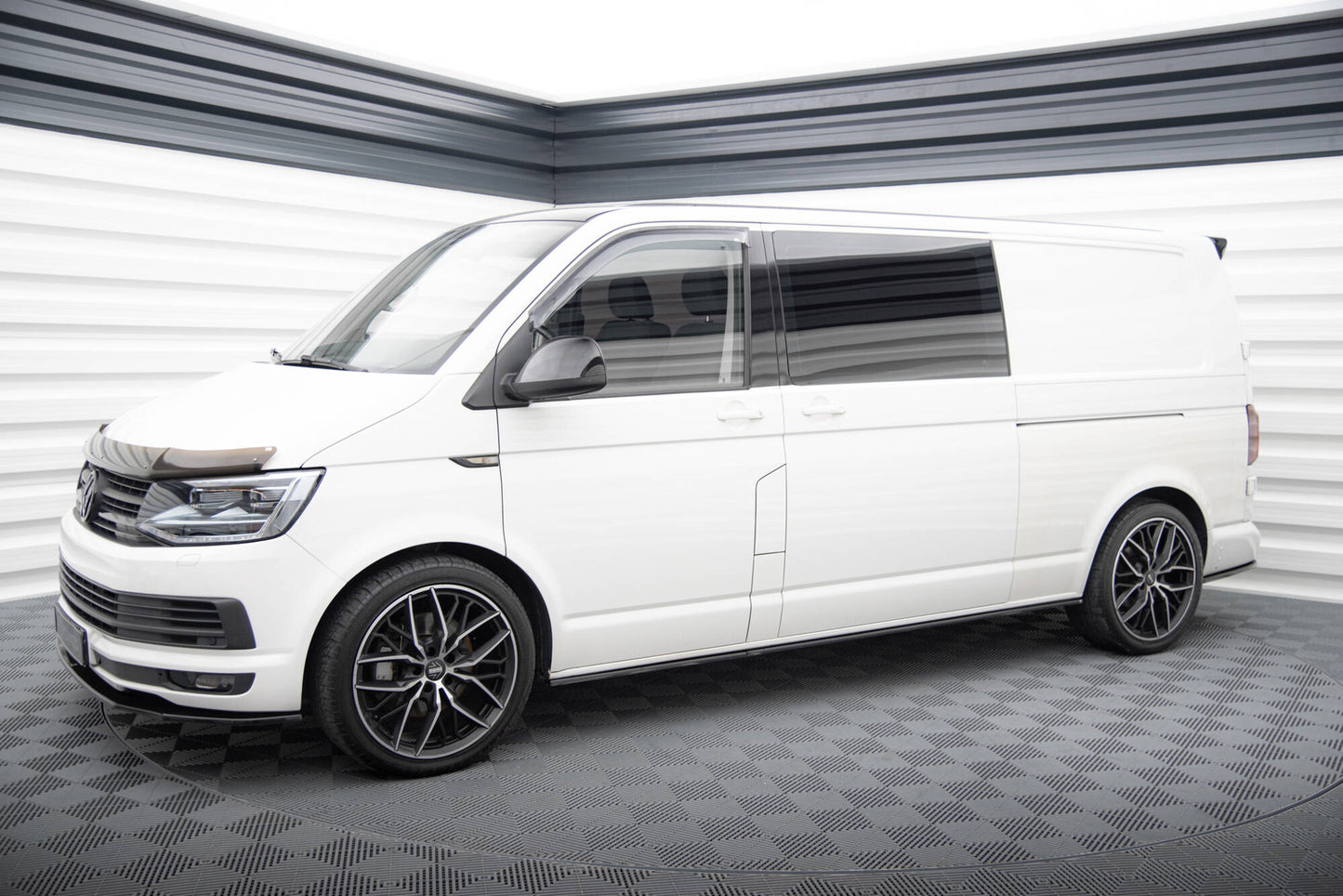 Seitenschweller Ansatz für VW T6 Long Facelift schwarz Hochglanz