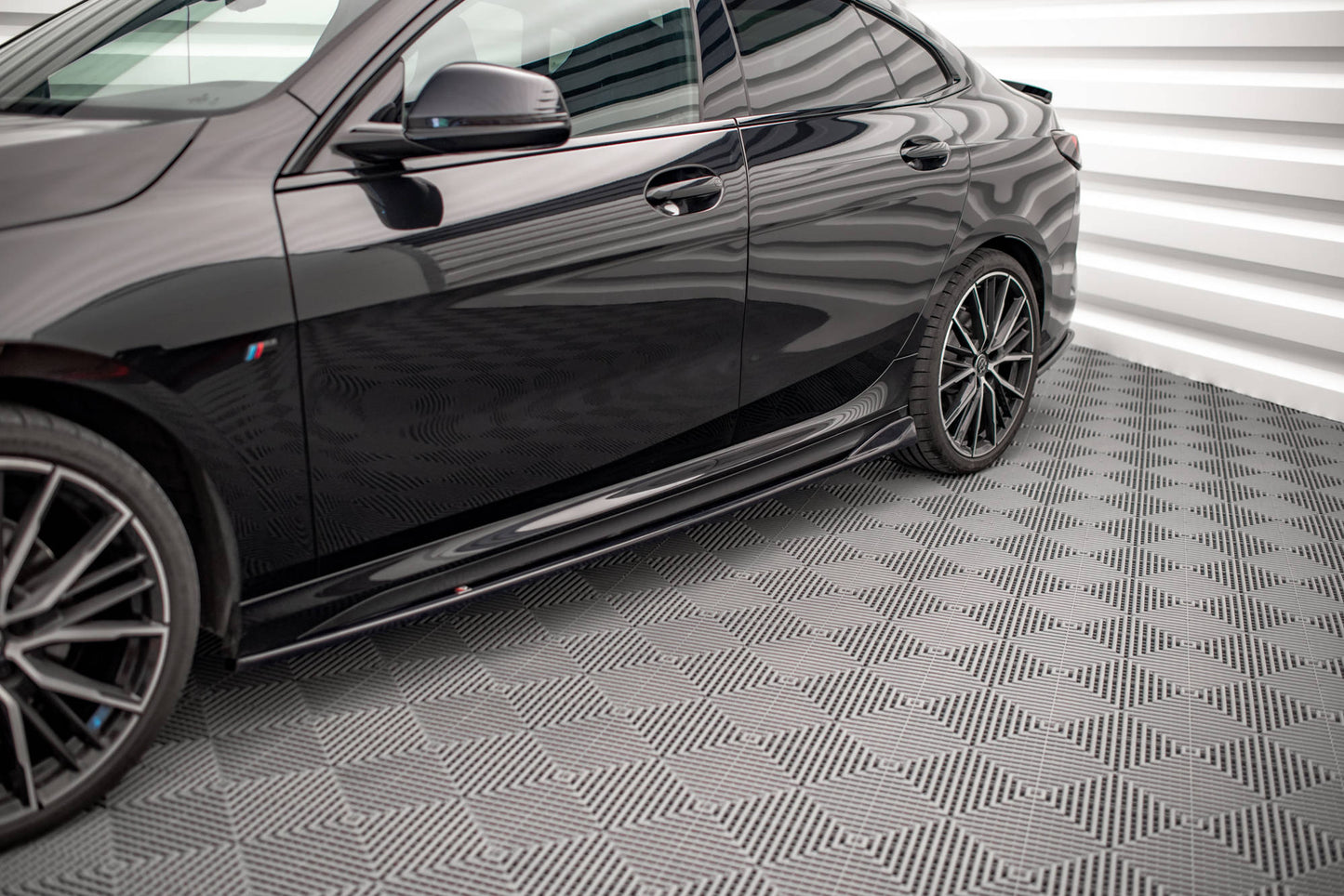 Seitenschweller Ansatz V.2 für BMW 2 Gran Coupe M-Paket / M235i F44 schwarz Hochglanz
