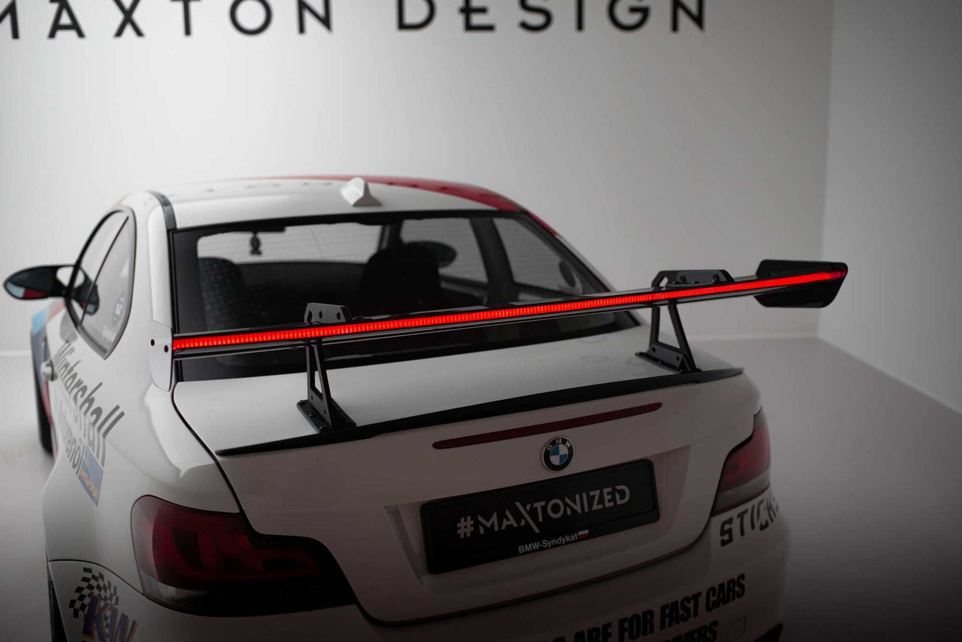 Carbon Spoiler With Upper Swan Mounting + LED BMW 1er M E82