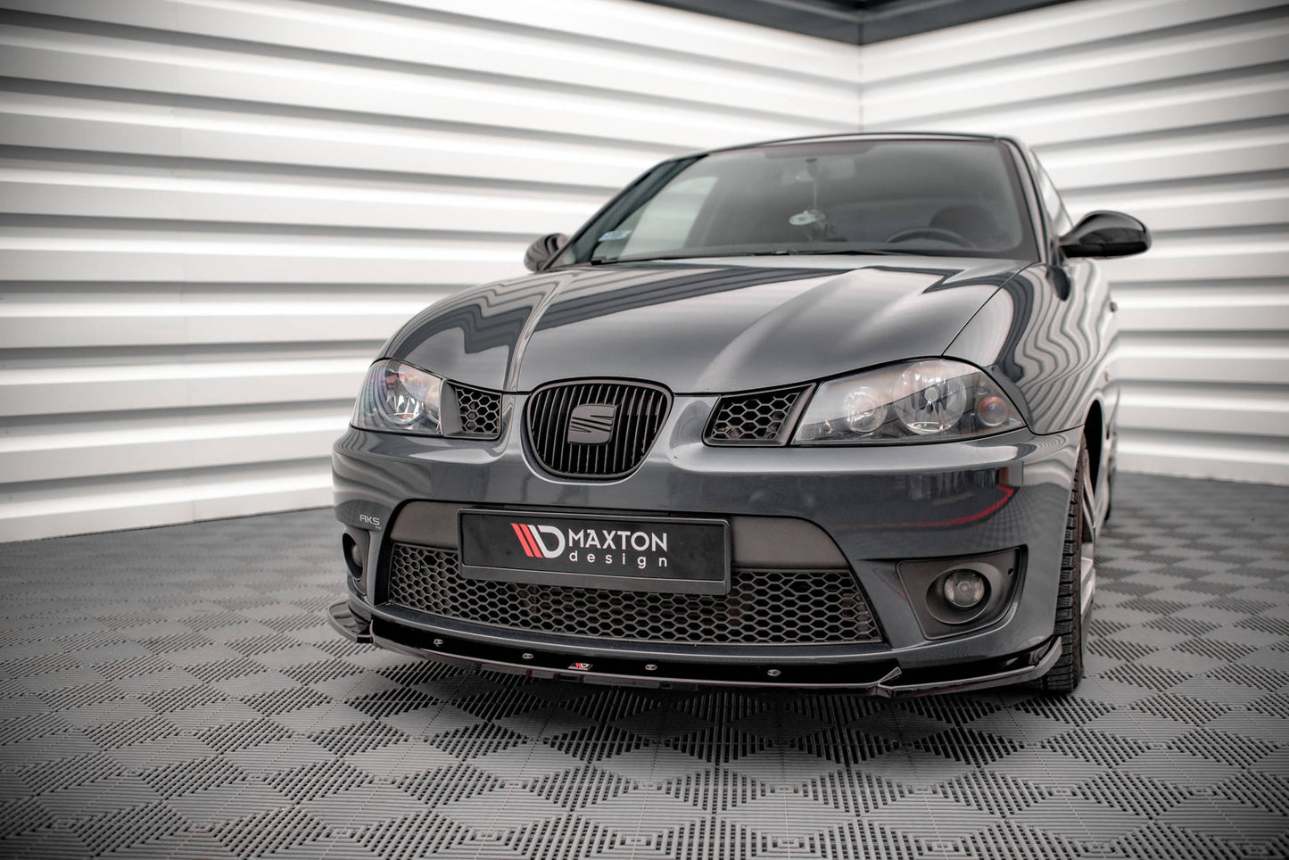 Front Ansatz V.2 für Seat Ibiza Cupra Mk3 schwarz Hochglanz