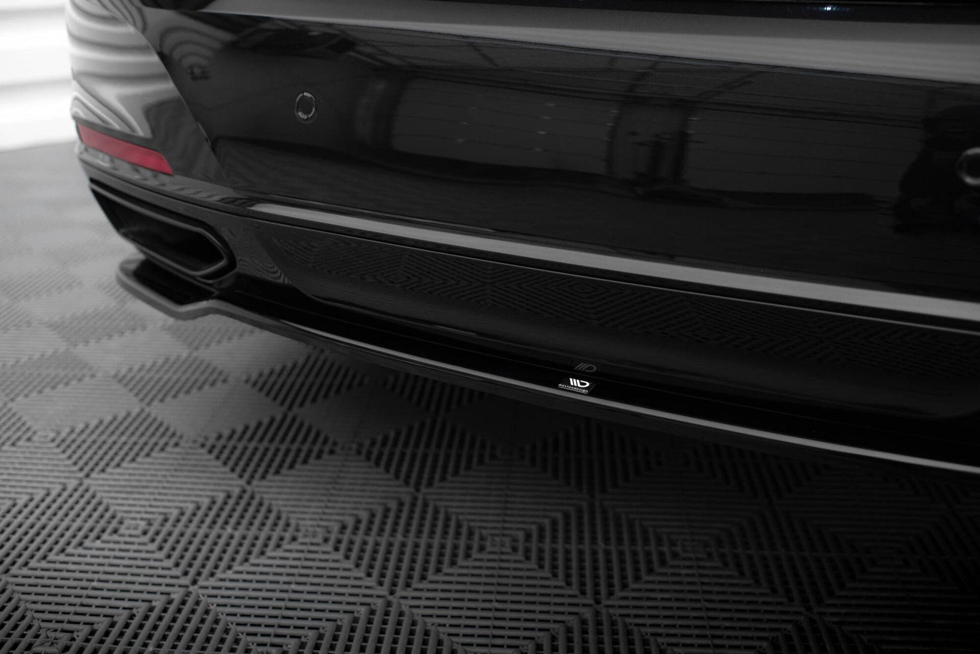 Heckansatz BMW 7 G11 / G12 Facelift schwarz Hochglanz