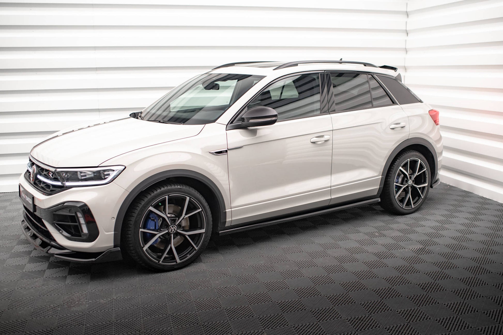 Seitenschweller Ansatz für VW T-Roc R / R-Line Mk1  schwarz Hochglanz