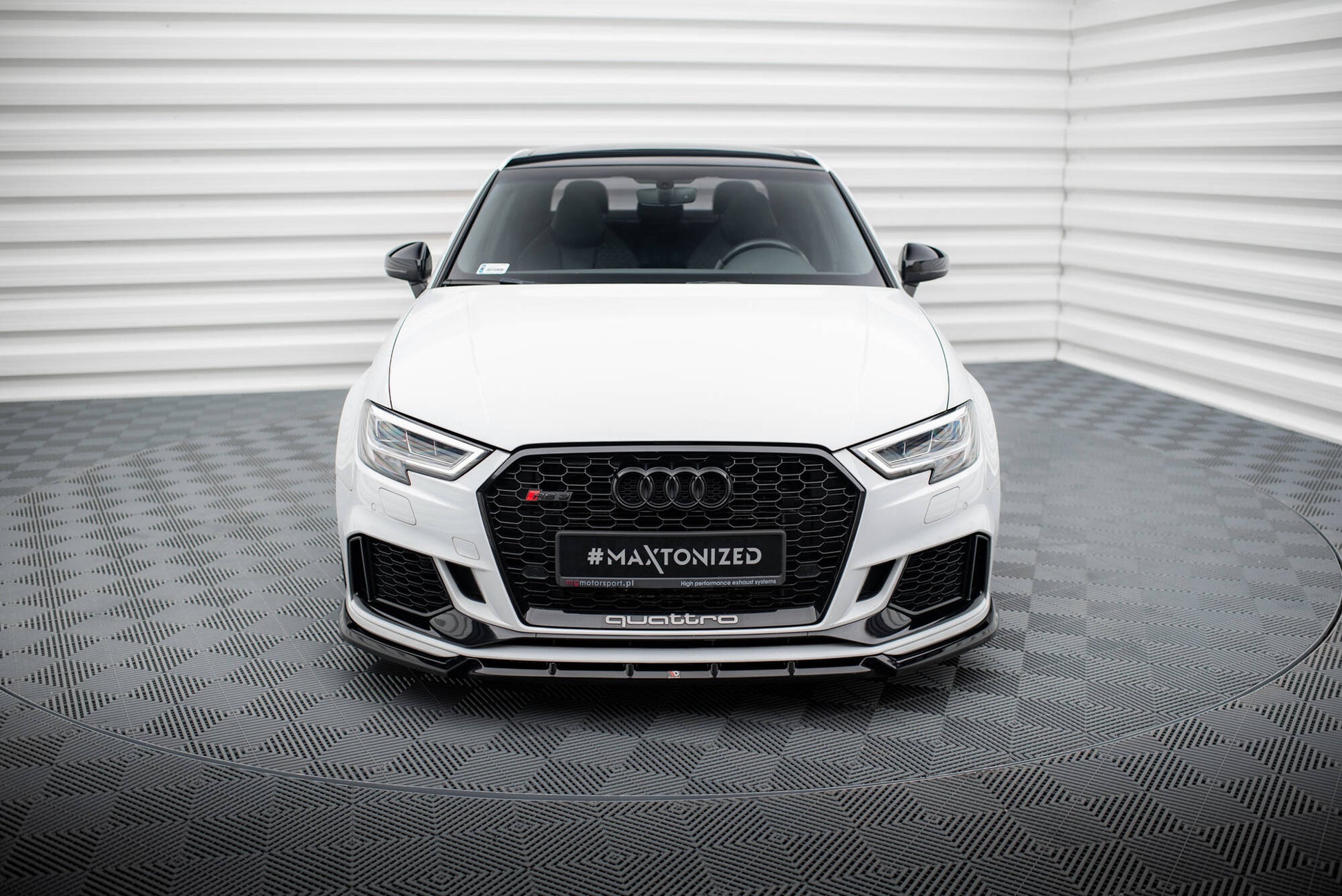 Front Ansatz V.3 für Audi RS3 Limousine 8V Facelift schwarz Hochglanz