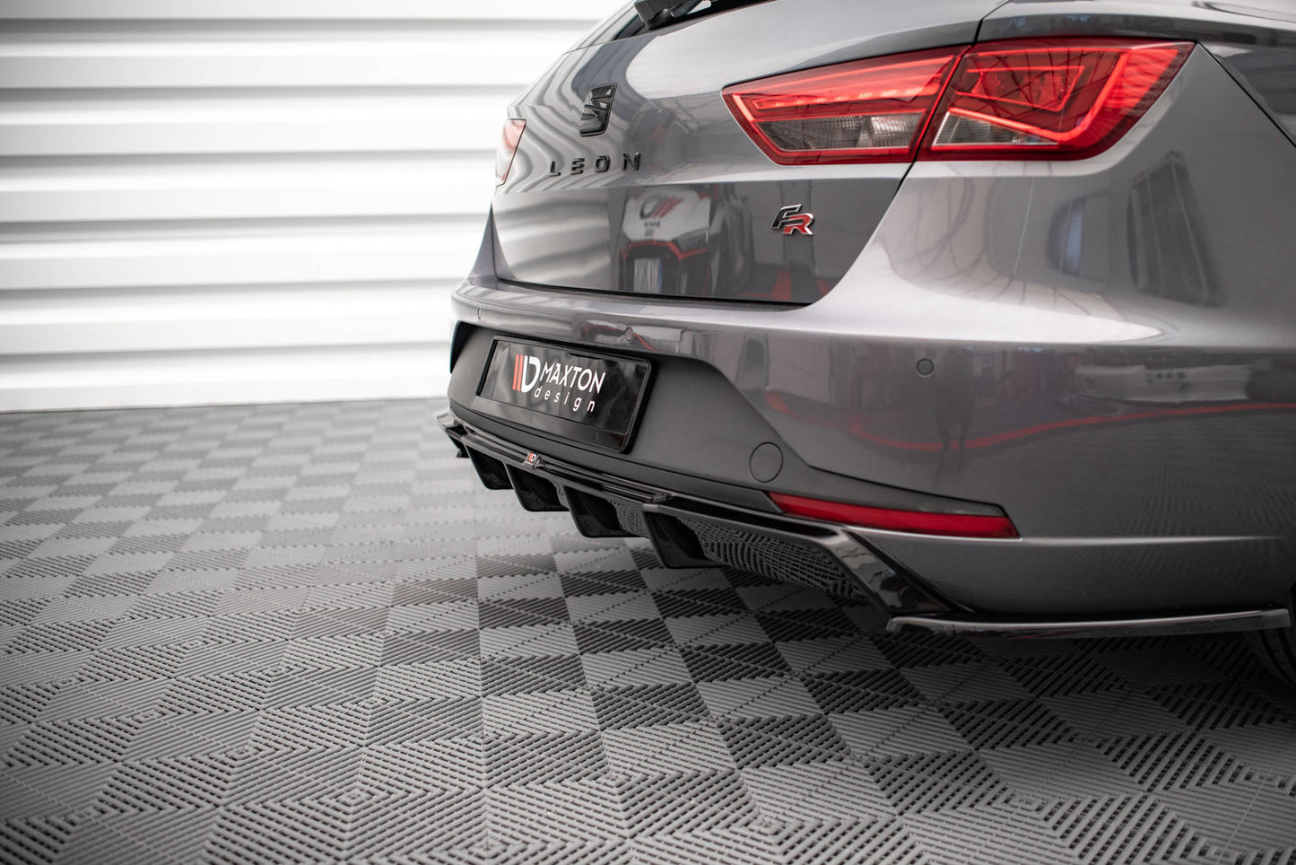 Diffusor Heck Ansatz für Seat Leon FR Sportstourer Mk3 schwarz Hochglanz