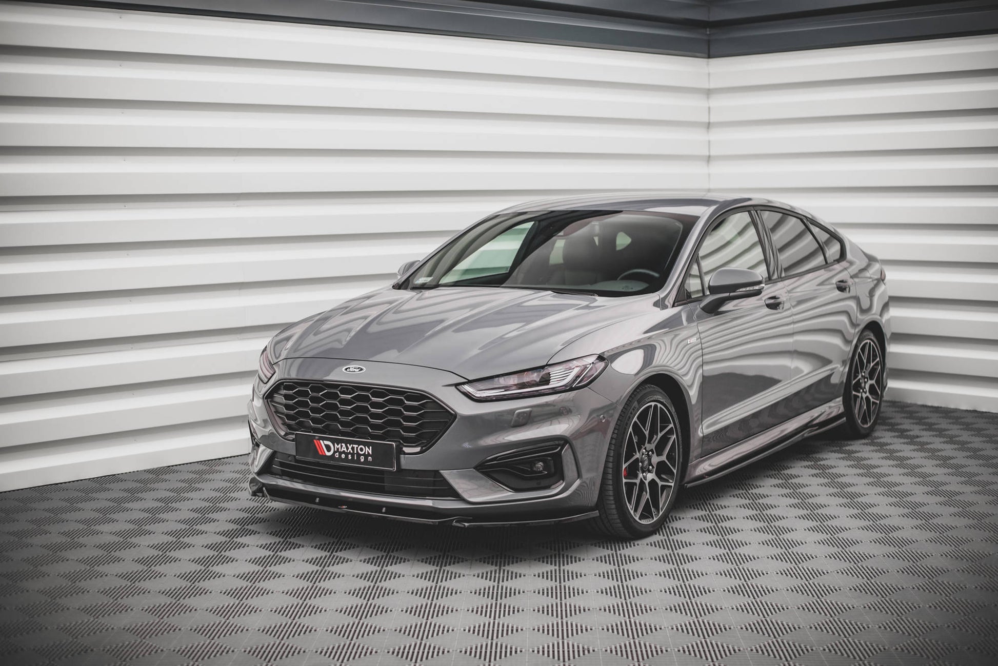 Front Ansatz V.2 für Ford Mondeo ST-Line Mk5 Facelift schwarz Hochglanz
