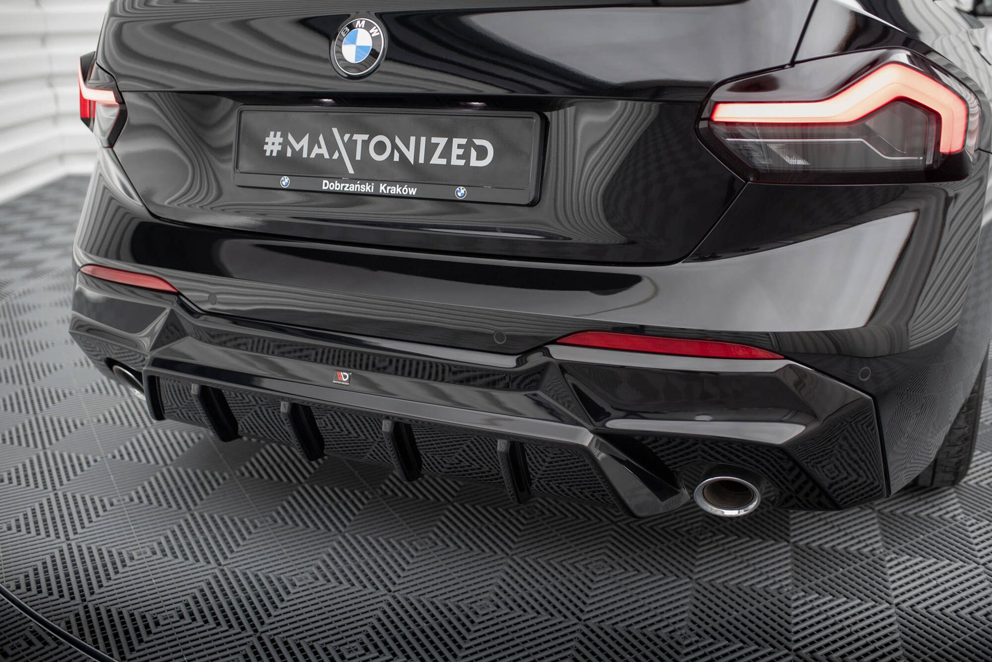 Diffusor Heck Ansatz für BMW 2 G42 schwarz Hochglanz