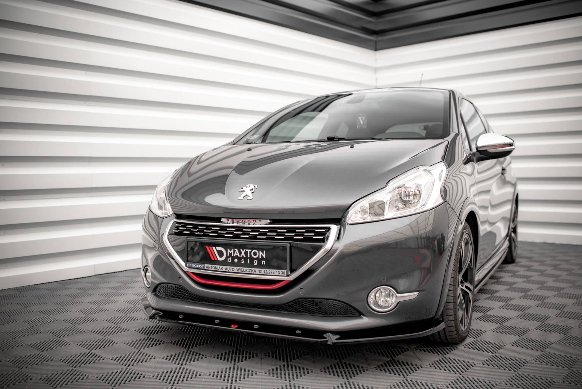 Front Ansatz V.2 für Peugeot 208 GTi Mk1 schwarz Hochglanz