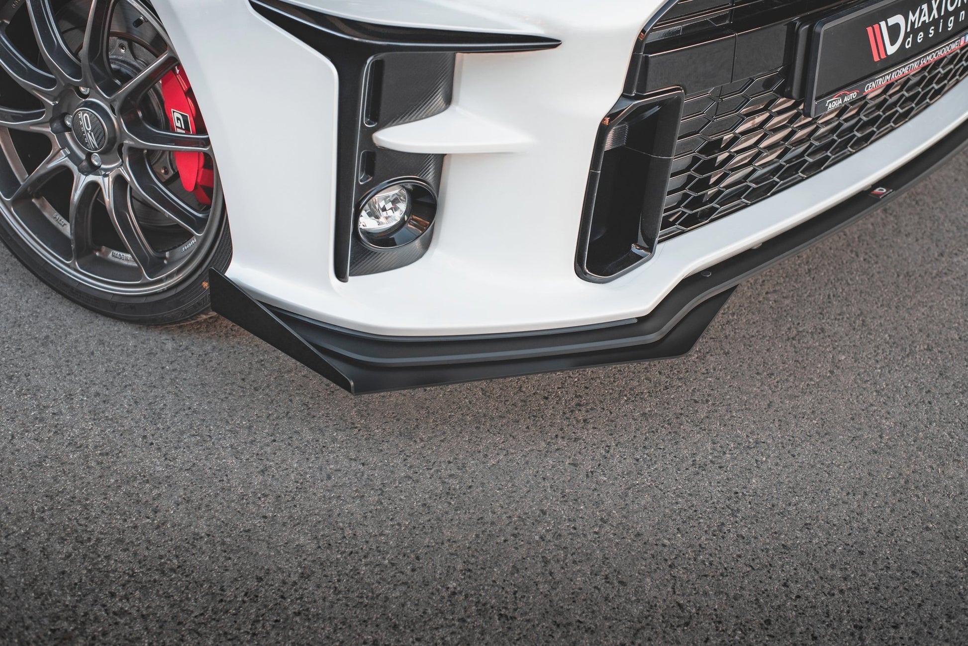 Street Pro Front Ansatz für +Flaps für Toyota GR Yaris Mk4 schwarz Hochglanz