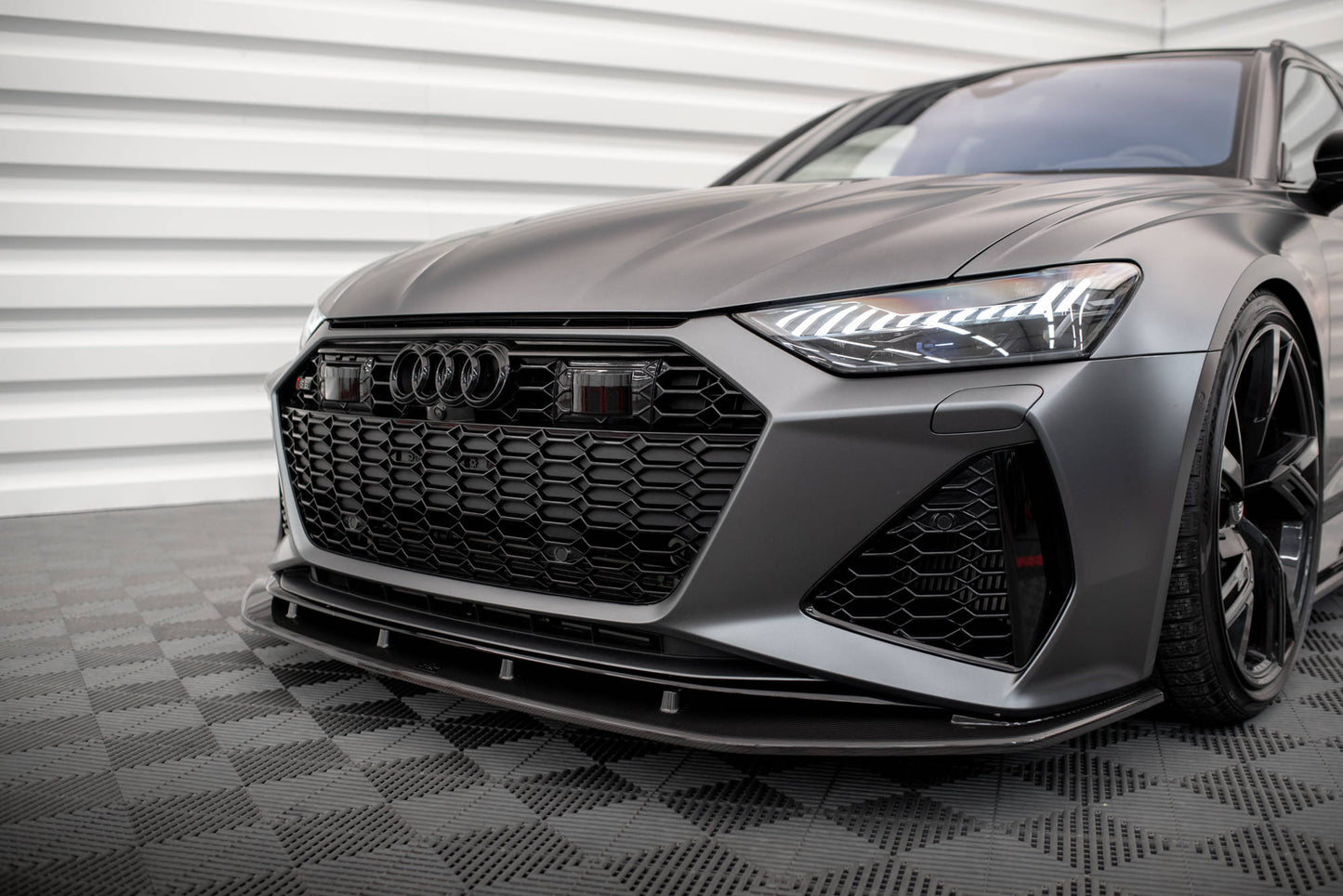 Set of Carbon Fiber Splitters Audi RS6 C8 schwarz matt