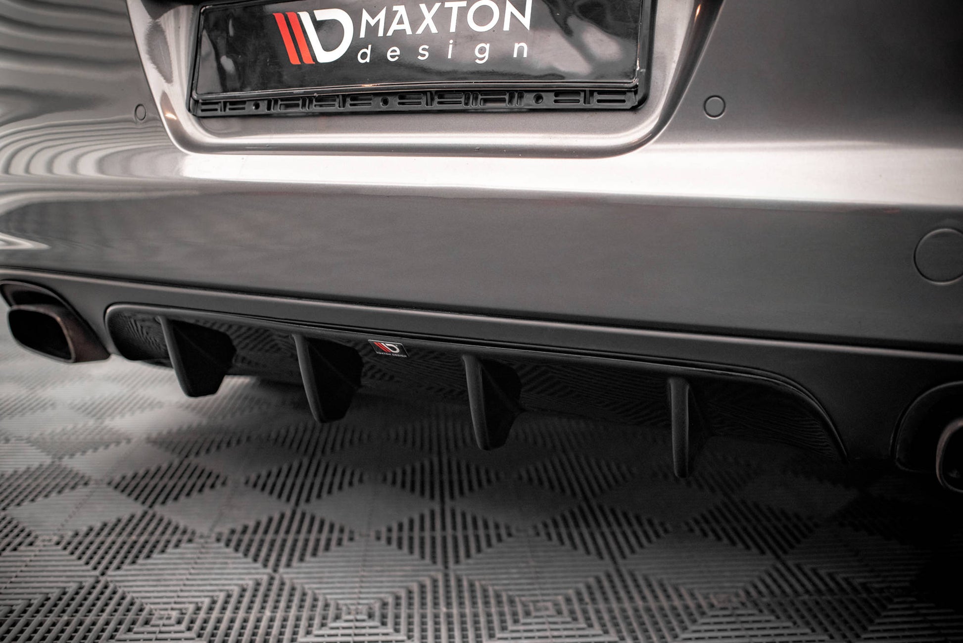 Diffusor Heck Ansatz für Porsche Panamera / Panamera Diesel 970 schwarz Hochglanz