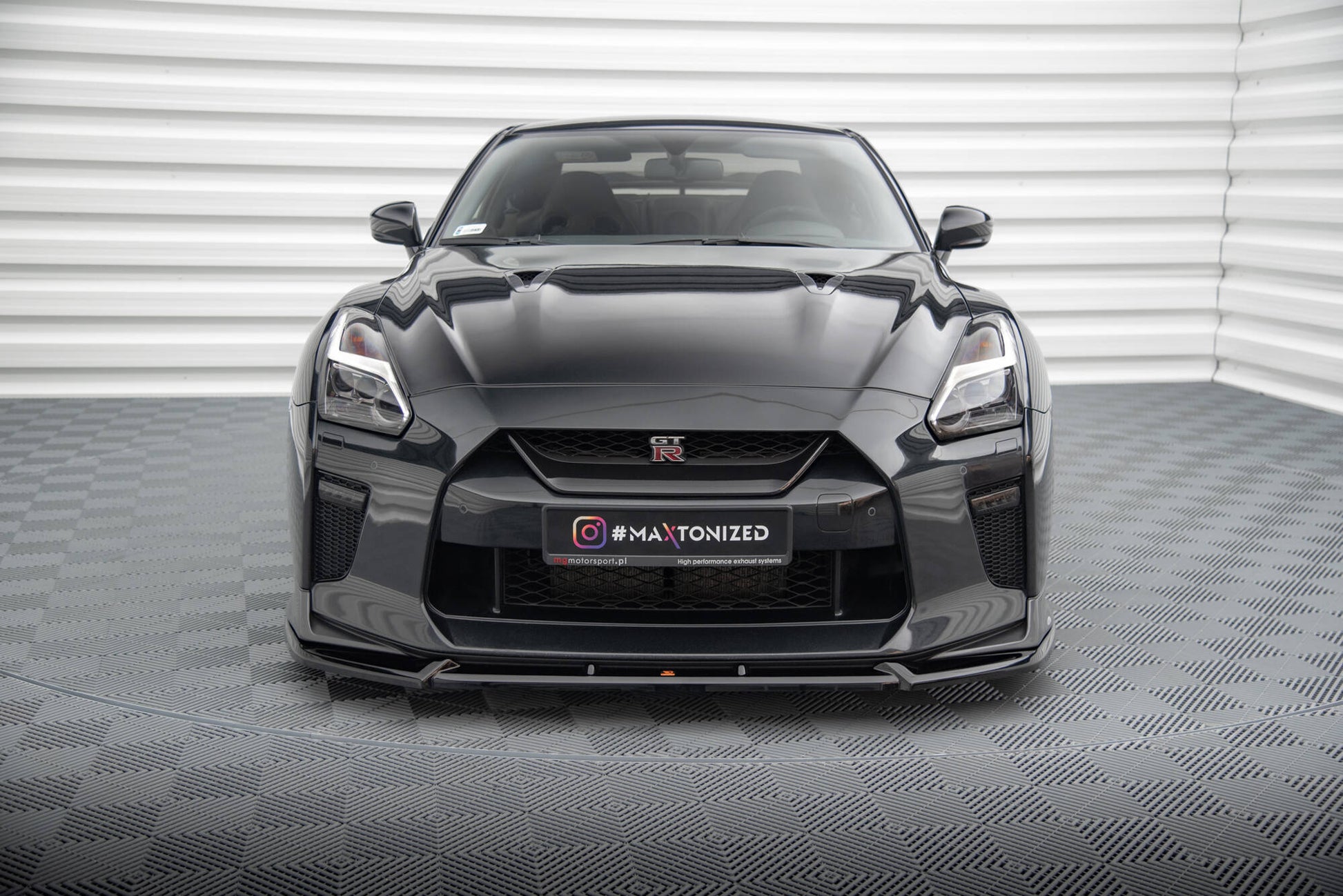 Front Ansatz V.2 für Nissan GTR R35 Facelift schwarz Hochglanz