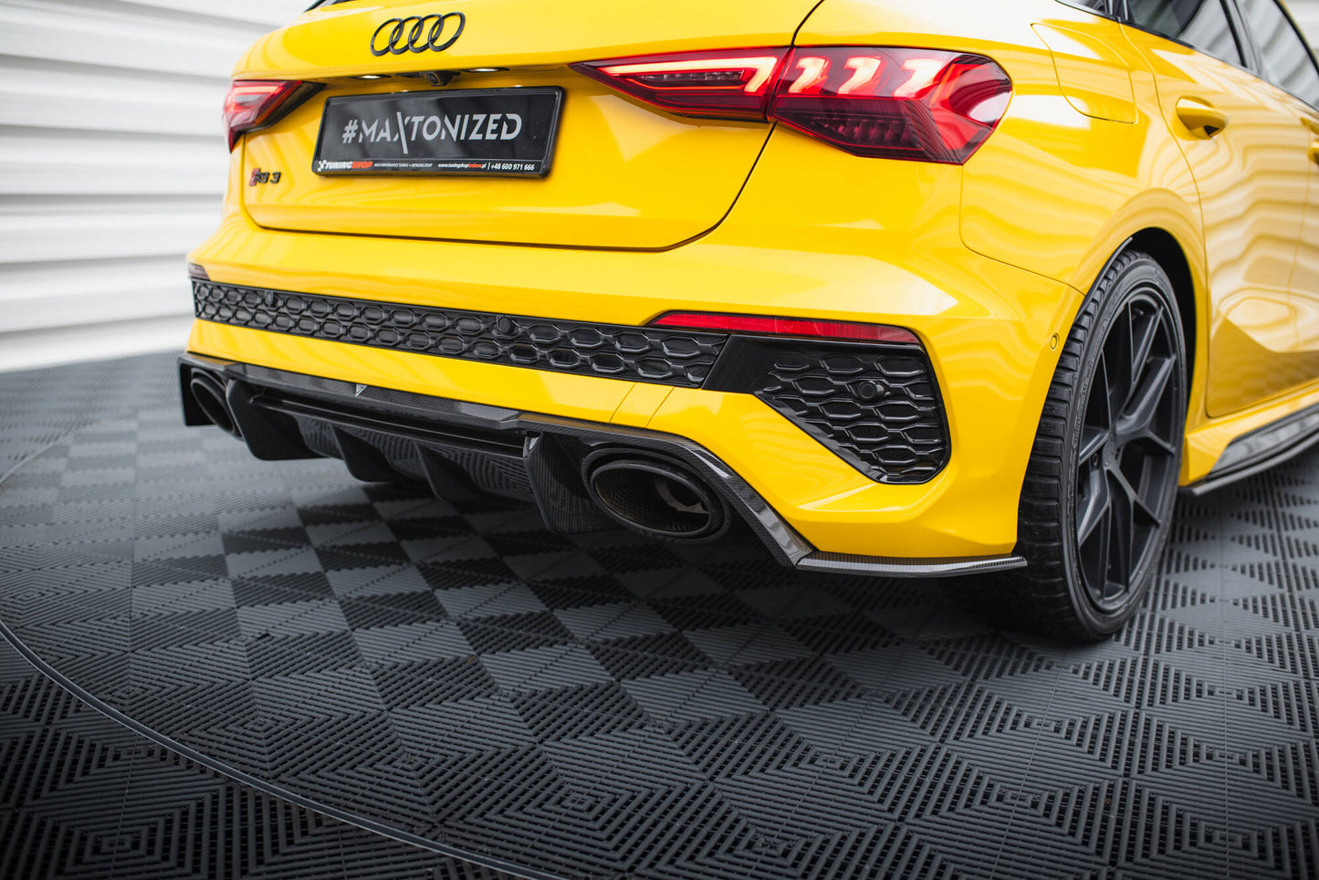 Prepreg Carbon Fiber Heck Ansatz Flaps Diffusor für Audi RS3 Sportback 8Y