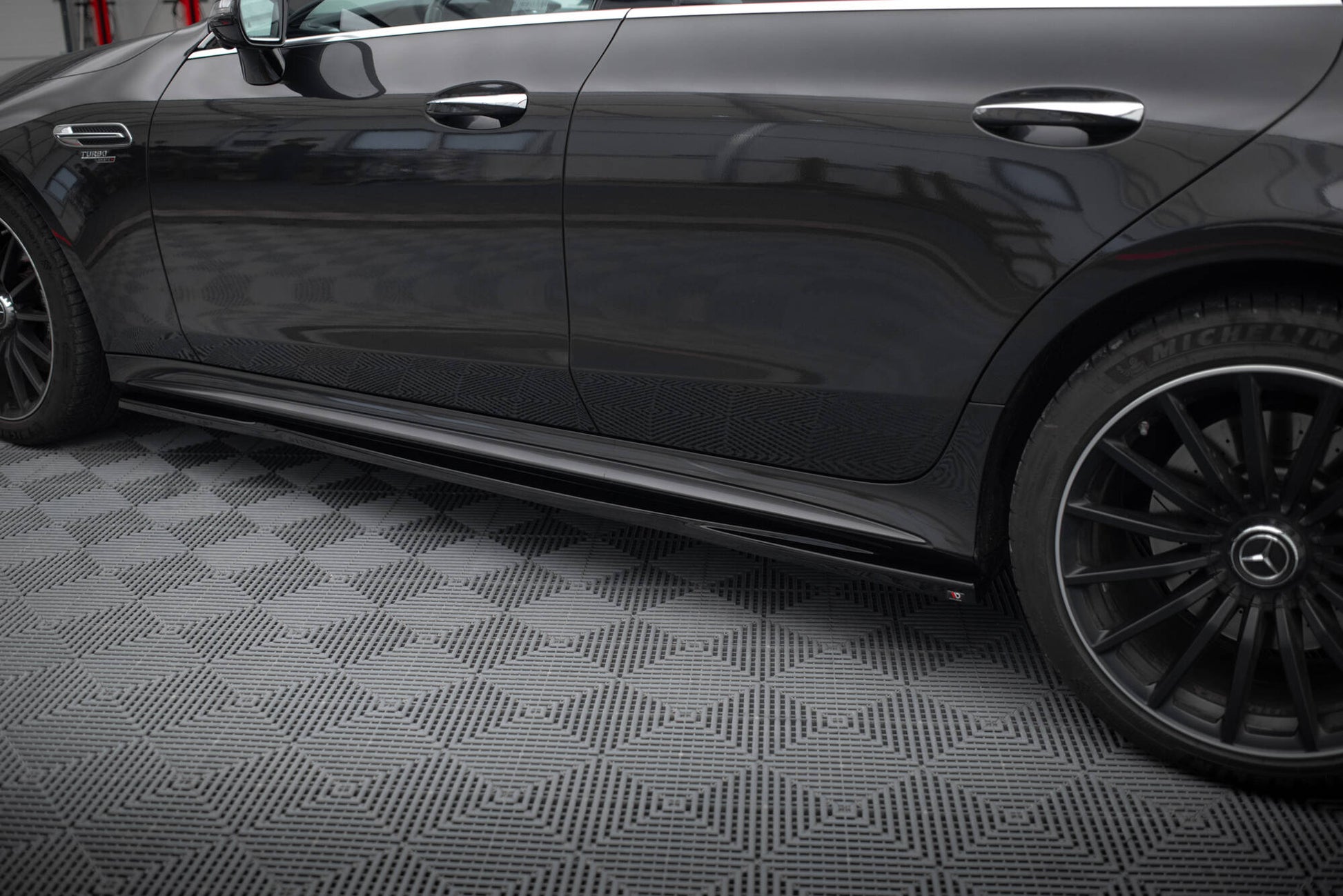 Seitenschweller Ansatz für Mercedes-AMG GT 53 4-Door Coupe schwarz Hochglanz