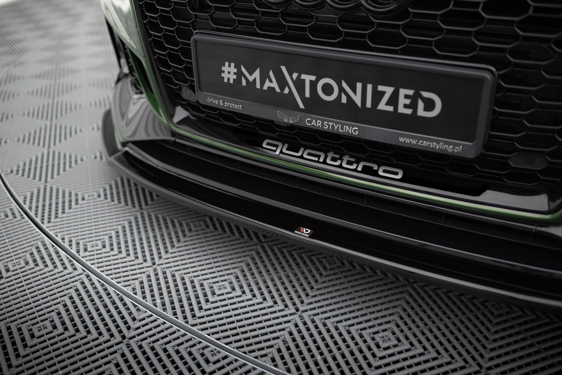 Front Ansatz V.2 für AUDI RS4 B9 schwarz Hochglanz