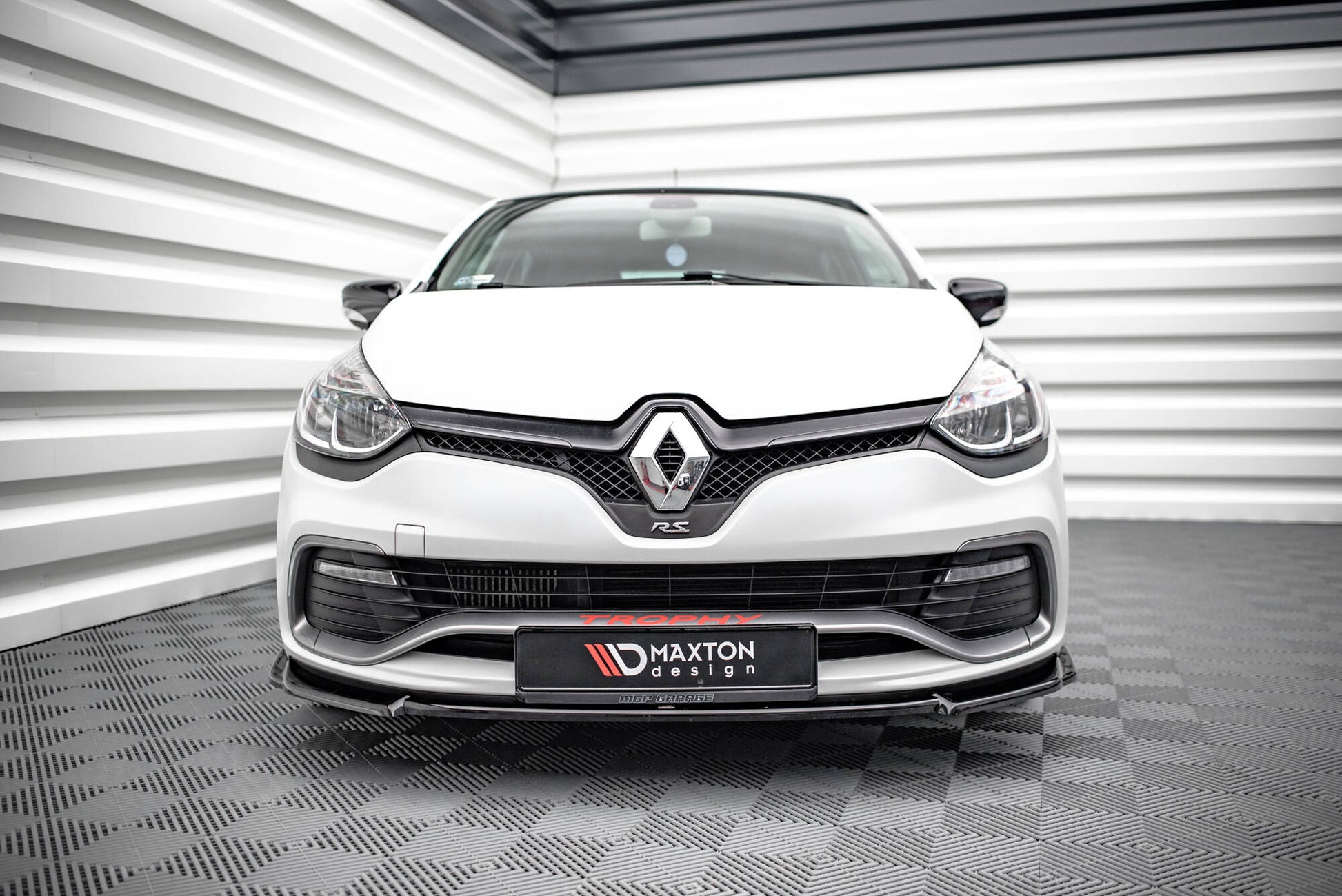 Front Ansatz V.2 für Renault Clio RS Mk4 schwarz Hochglanz