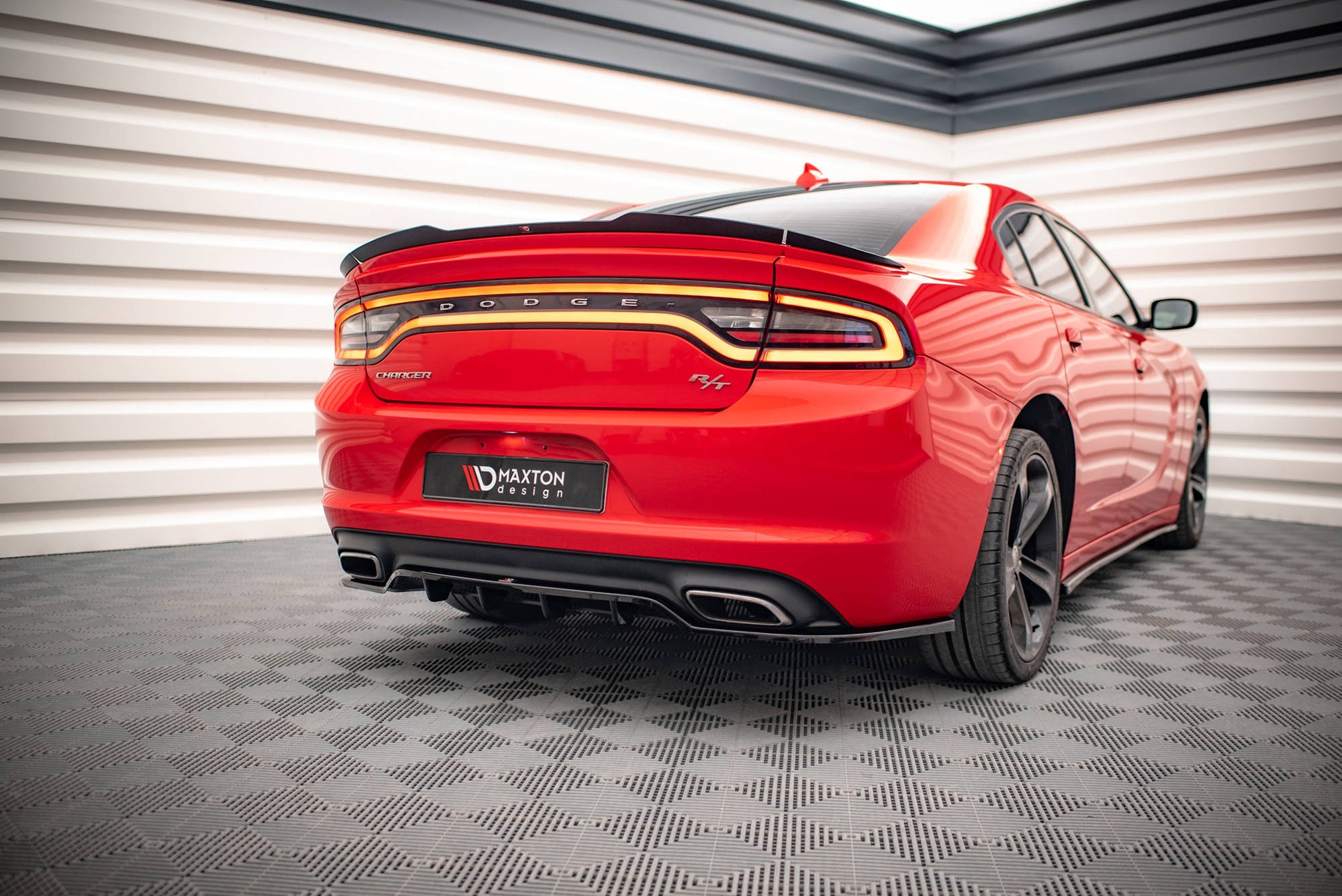 Spoiler CAP für Paket Dodge Charger RT Mk7 Facelift schwarz Hochglanz