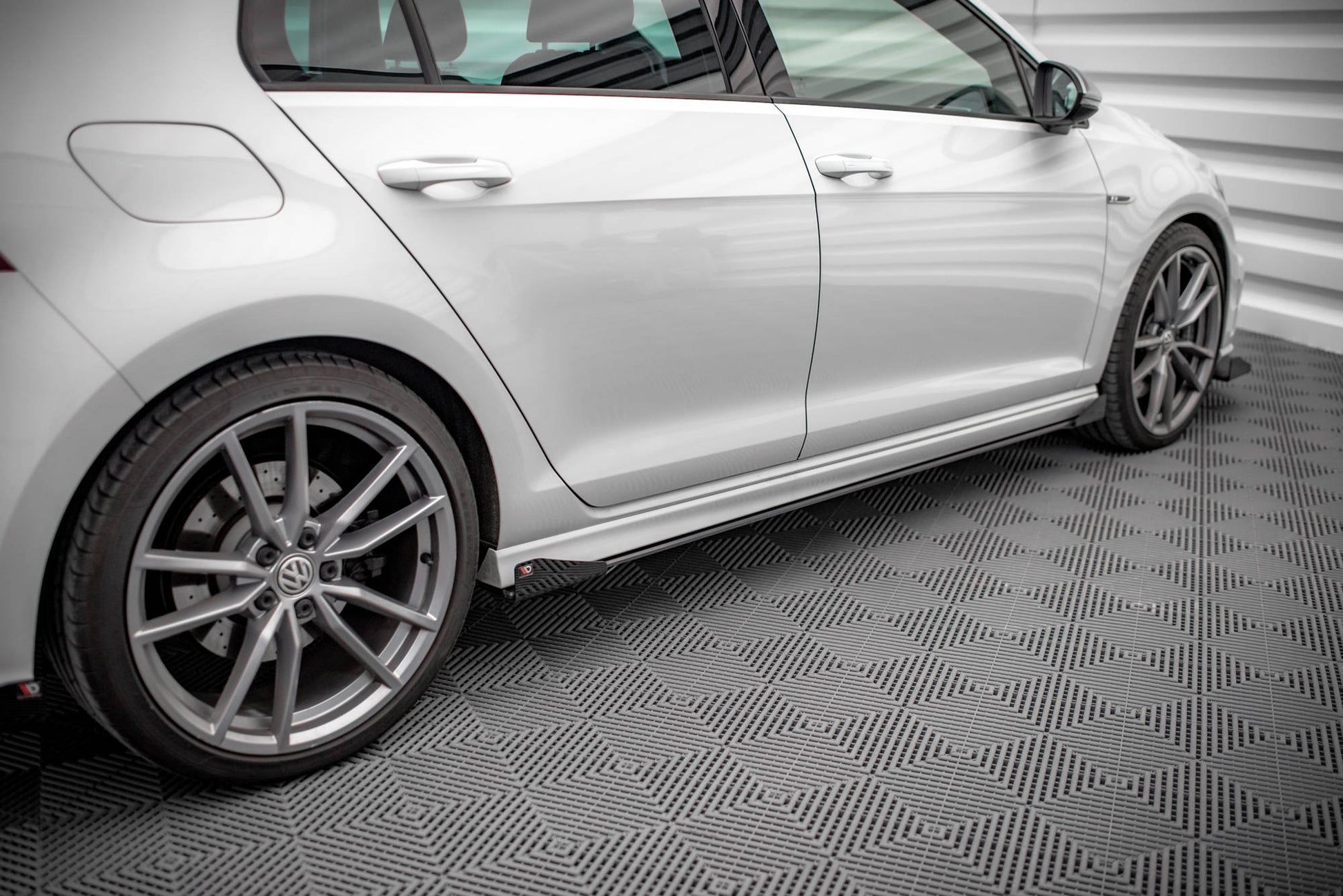 Street Pro Seitenschweller Ansatz für + Flaps Volkswagen Golf R Mk7 schwarz Hochglanz