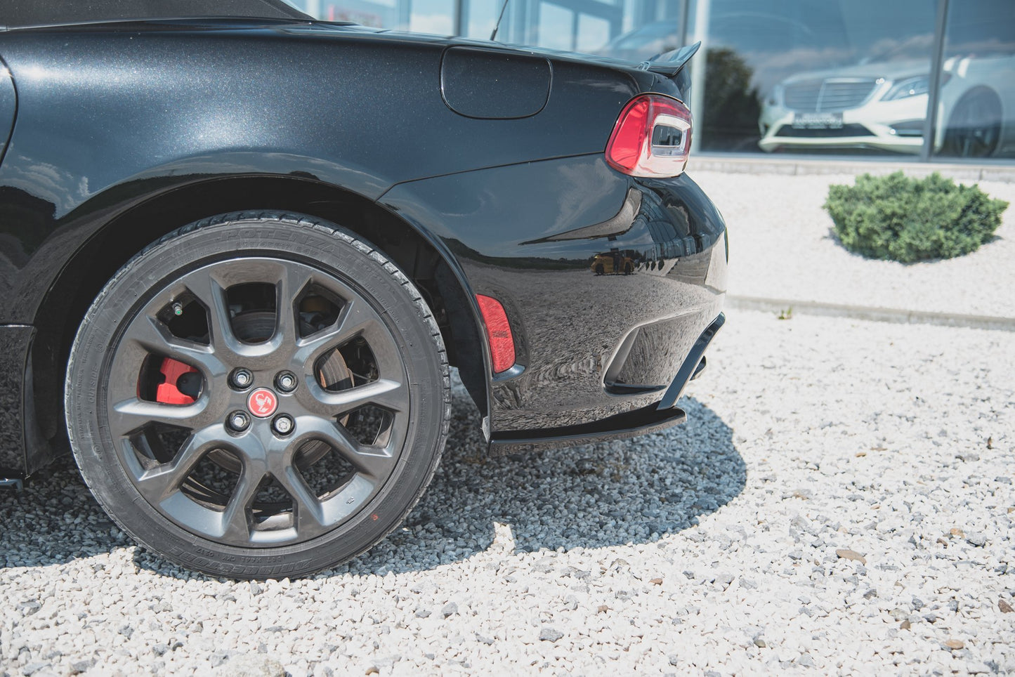 Heck Ansatz Flaps Diffusor für Abarth 124 Spider  schwarz Hochglanz