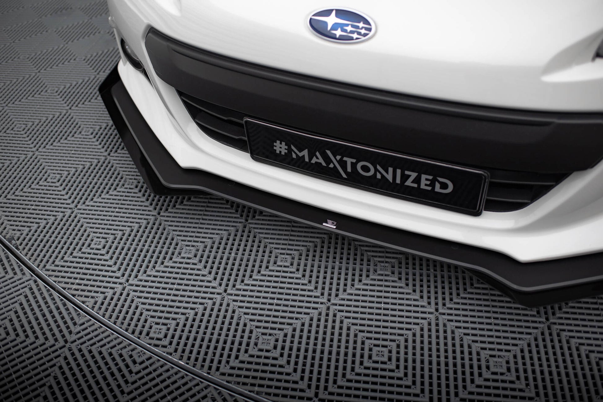 Street Pro Front Ansatz für + Flaps für V.1 + Flaps Subaru BRZ Mk1  schwarz Hochglanz