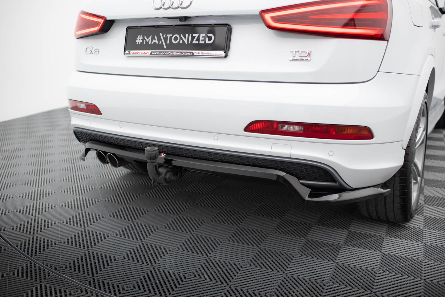 Mittlerer Cup Diffusor DTM Look Heck Ansatz für Audi Q3 S-line 8U schwarz Hochglanz