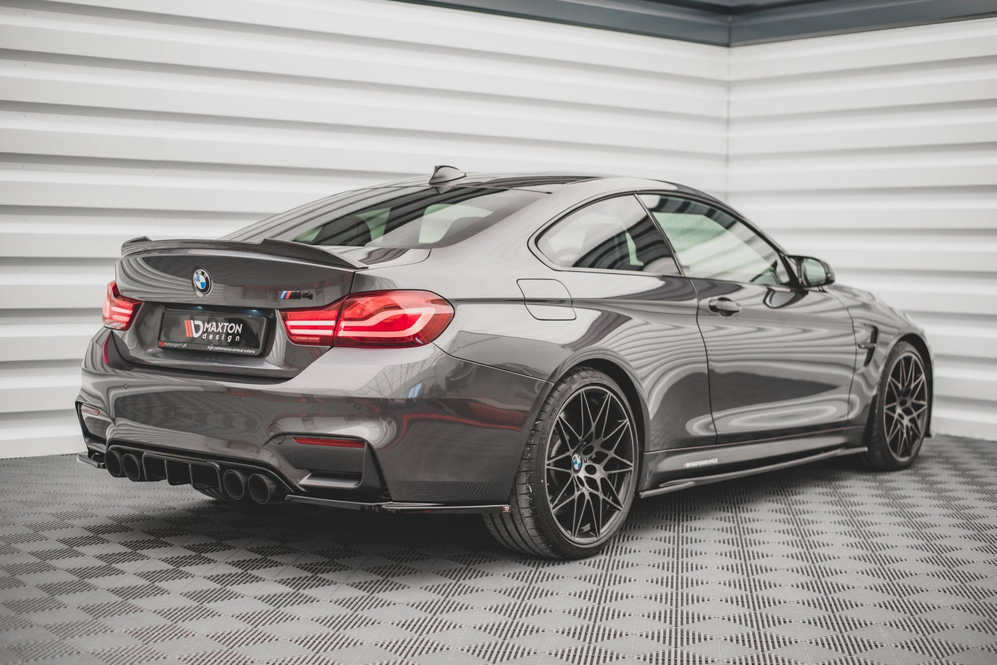 Seitenschweller Ansatz V.2 für BMW M4 F82 schwarz Hochglanz