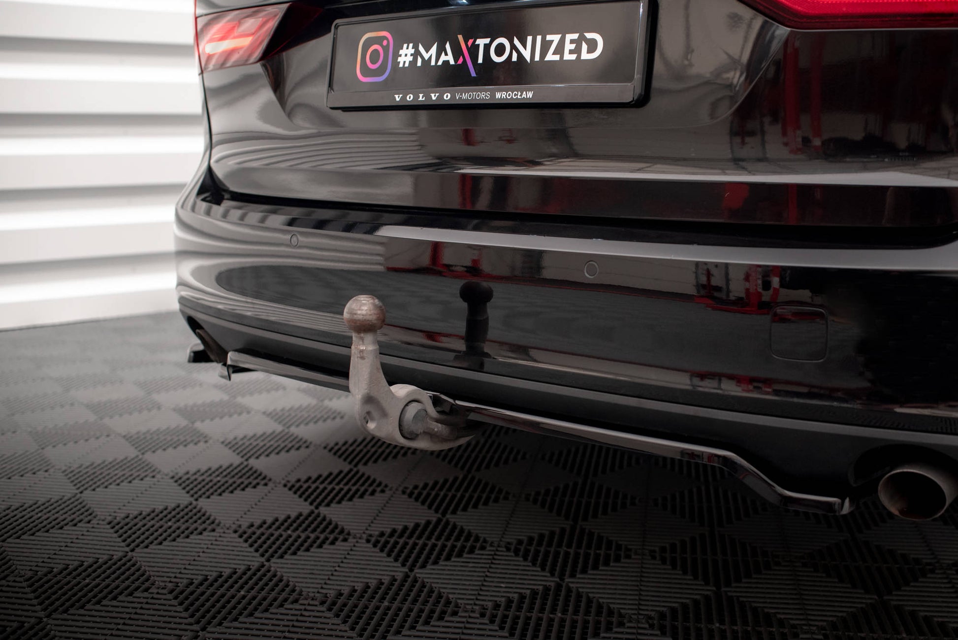 Mittlerer Cup Diffusor DTM Look Heck Ansatz V.2 für Volvo V90 Mk2 schwarz Hochglanz