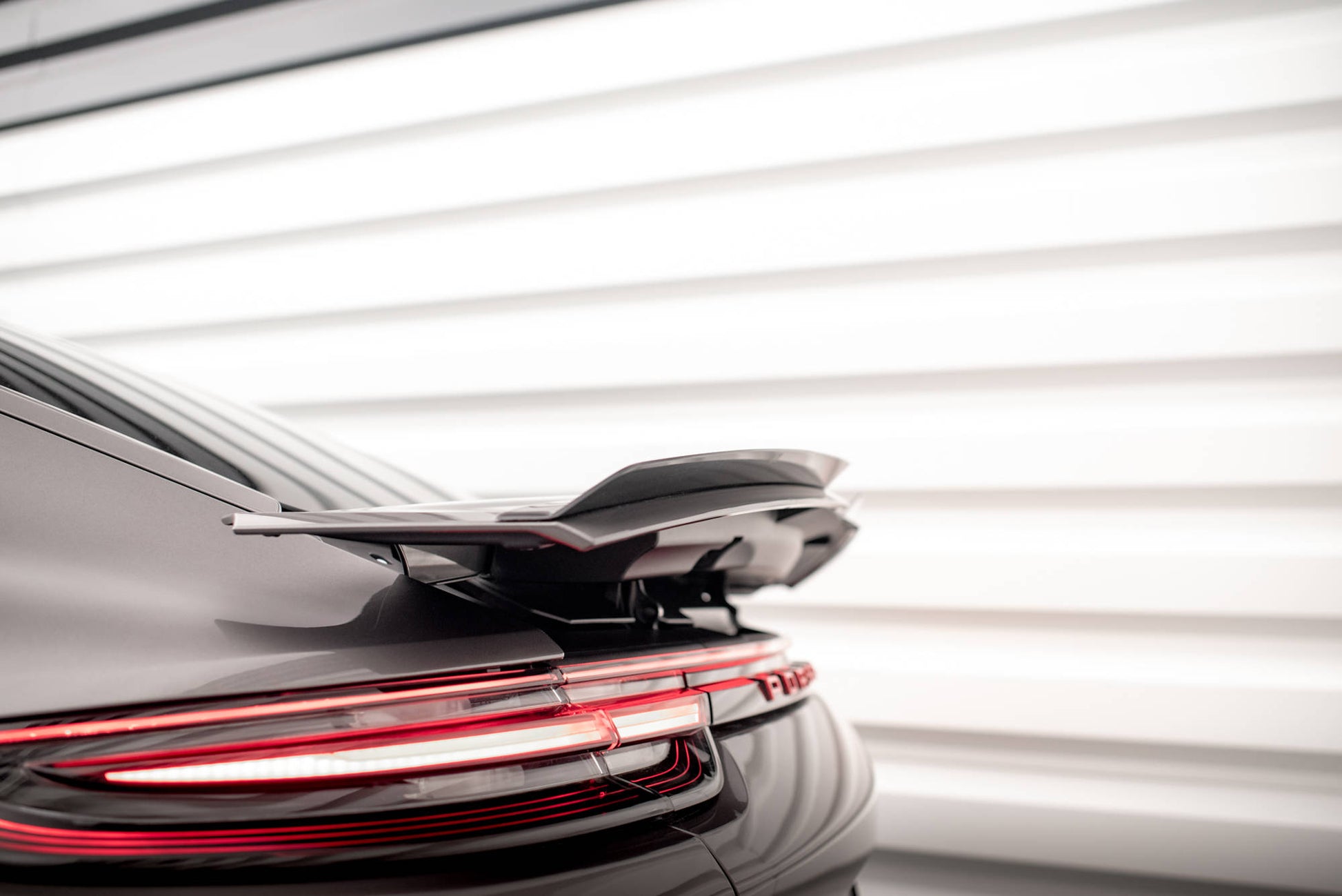 Spoiler CAP für Porsche Panamera GTS / Panamera E-Hybrid / Panamera Turbo S E-Hybrid 971 schwarz Hochglanz