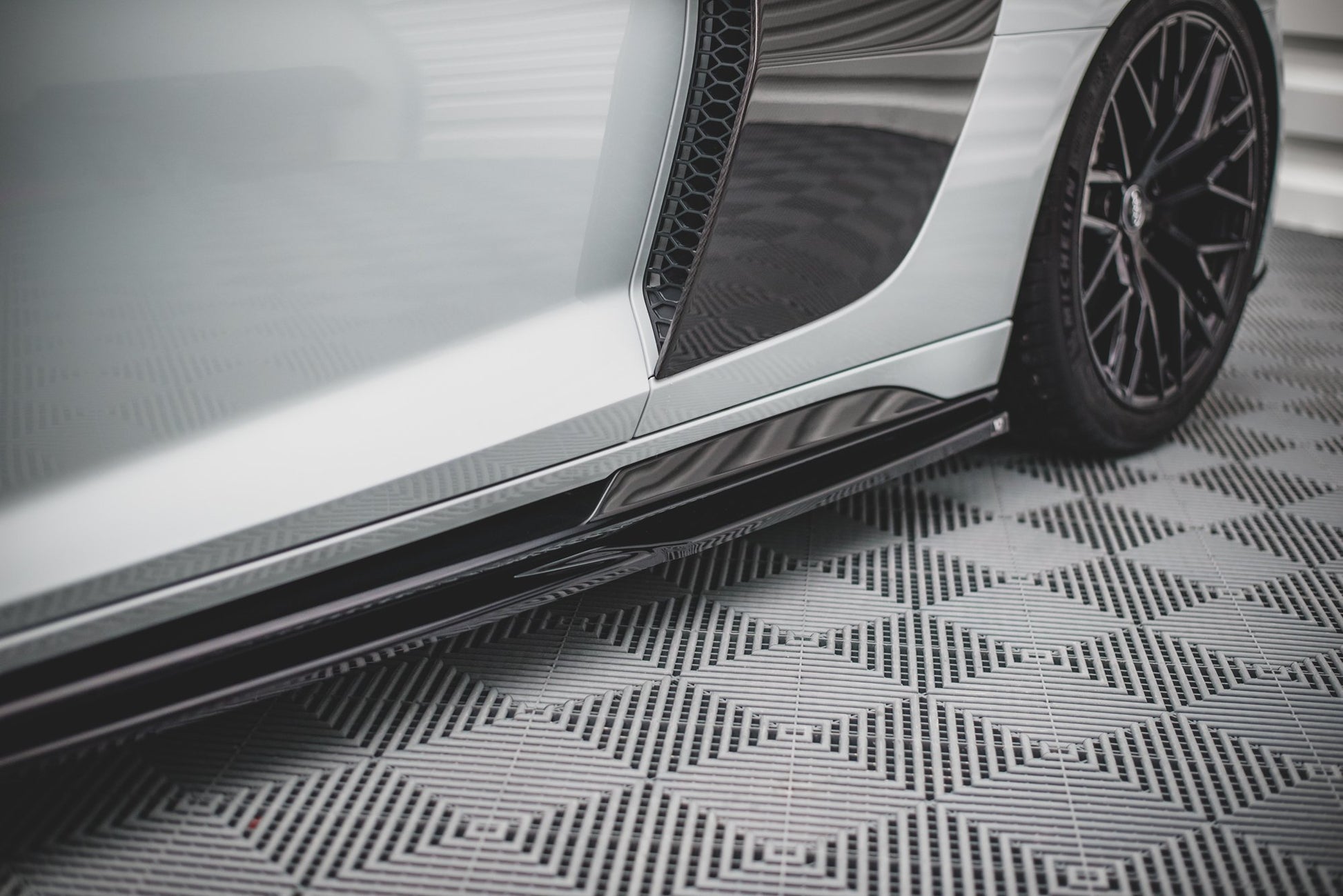 Seitenschweller Ansatz für Audi R8 Mk2 Facelift schwarz Hochglanz