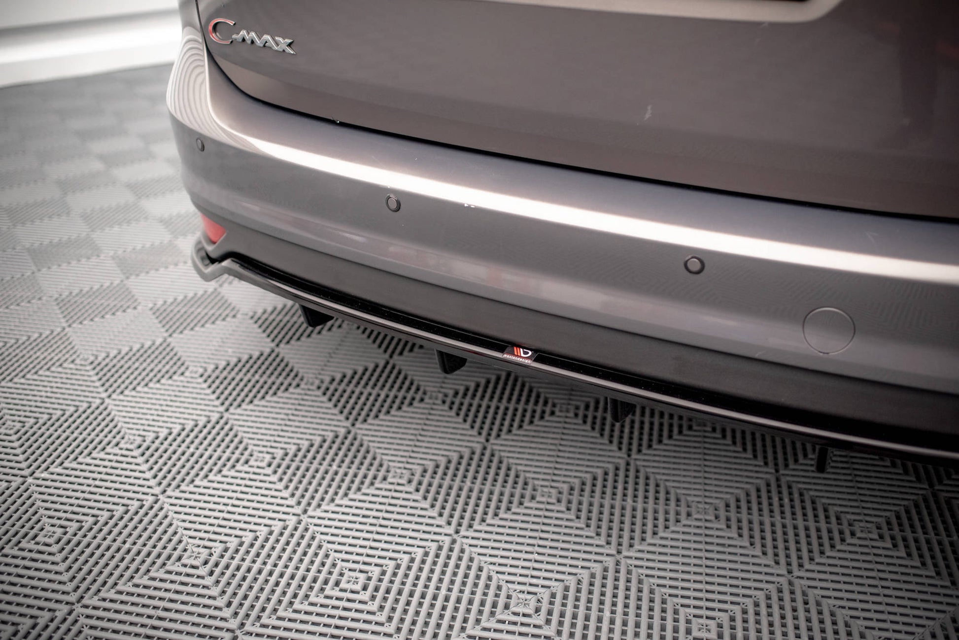 Mittlerer Cup Diffusor DTM Look Heck Ansatz für Ford C-Max Mk2 schwarz Hochglanz