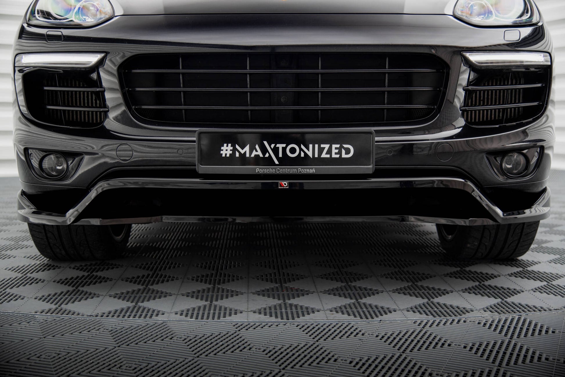 Front Ansatz für Porsche Cayenne Mk2 Facelift schwarz Hochglanz