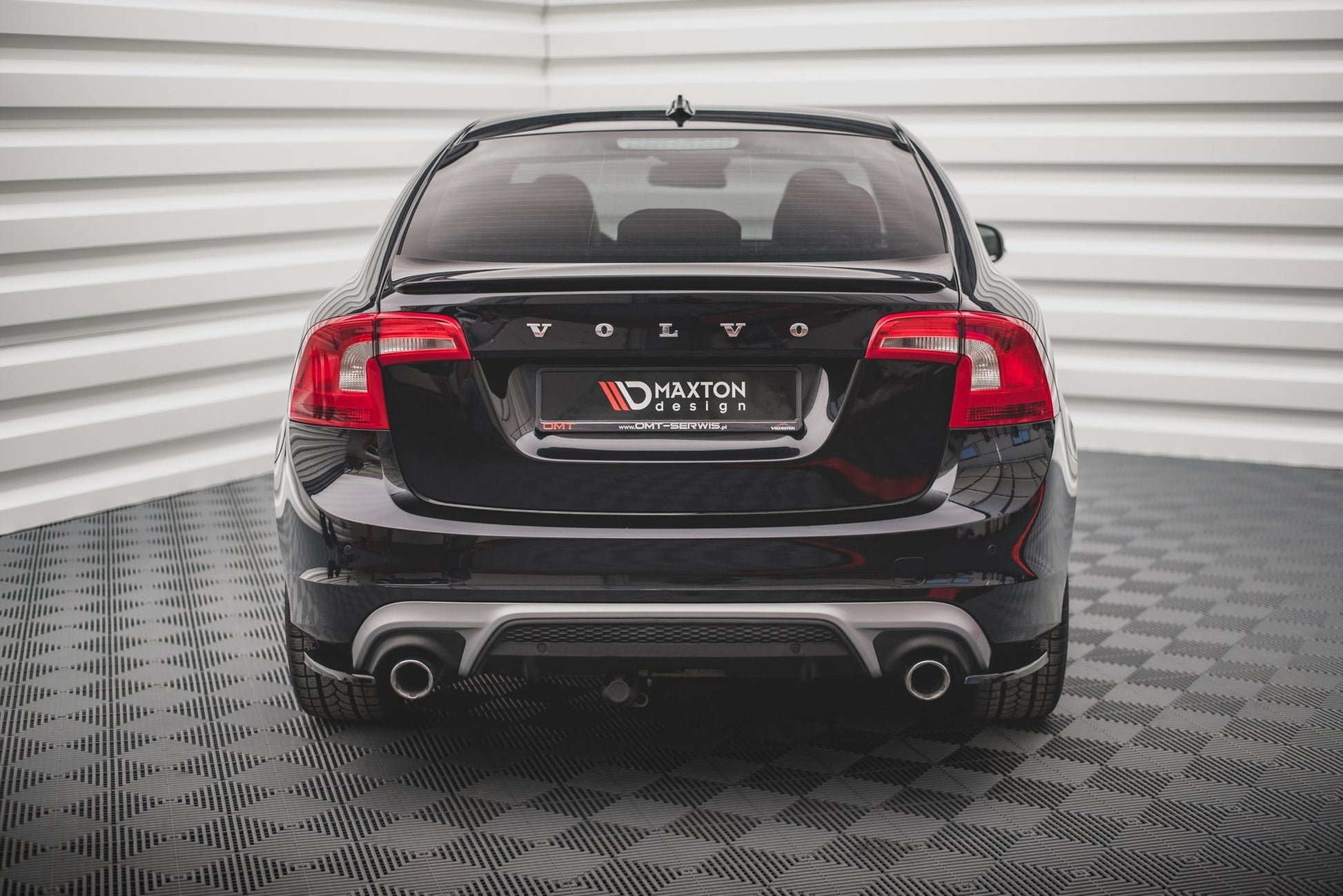 Heck Ansatz Flaps Diffusor für Volvo S60 R-Design Mk2 Facelift schwarz Hochglanz