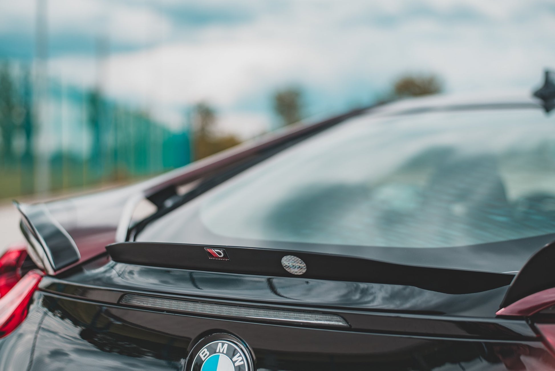 Zentrale Spoiler CAP für BMW i8 schwarz Hochglanz